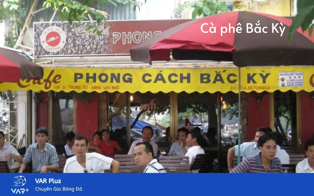 Cà phê Bắc Kỳ rất đông các bạn trẻ tụ tập