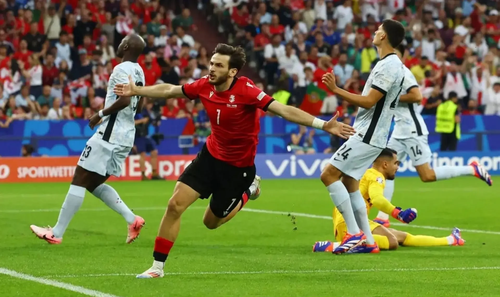 Khvicha Kvaratskhelia, ngôi sao bóng đá lớn nhất của Gruzia