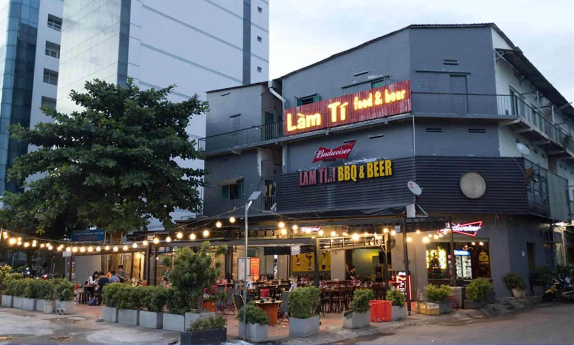 Làm Tí - Food & Beer