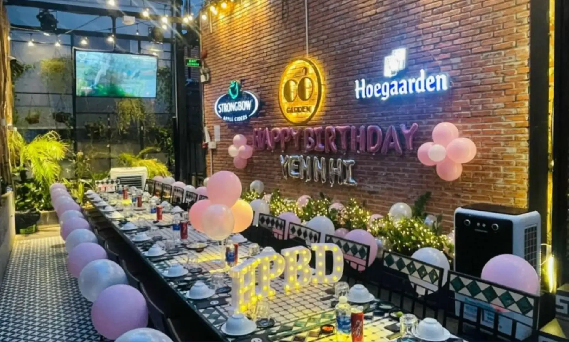 Nhà Hàng Cỏ Garden (Khu Trần Não)