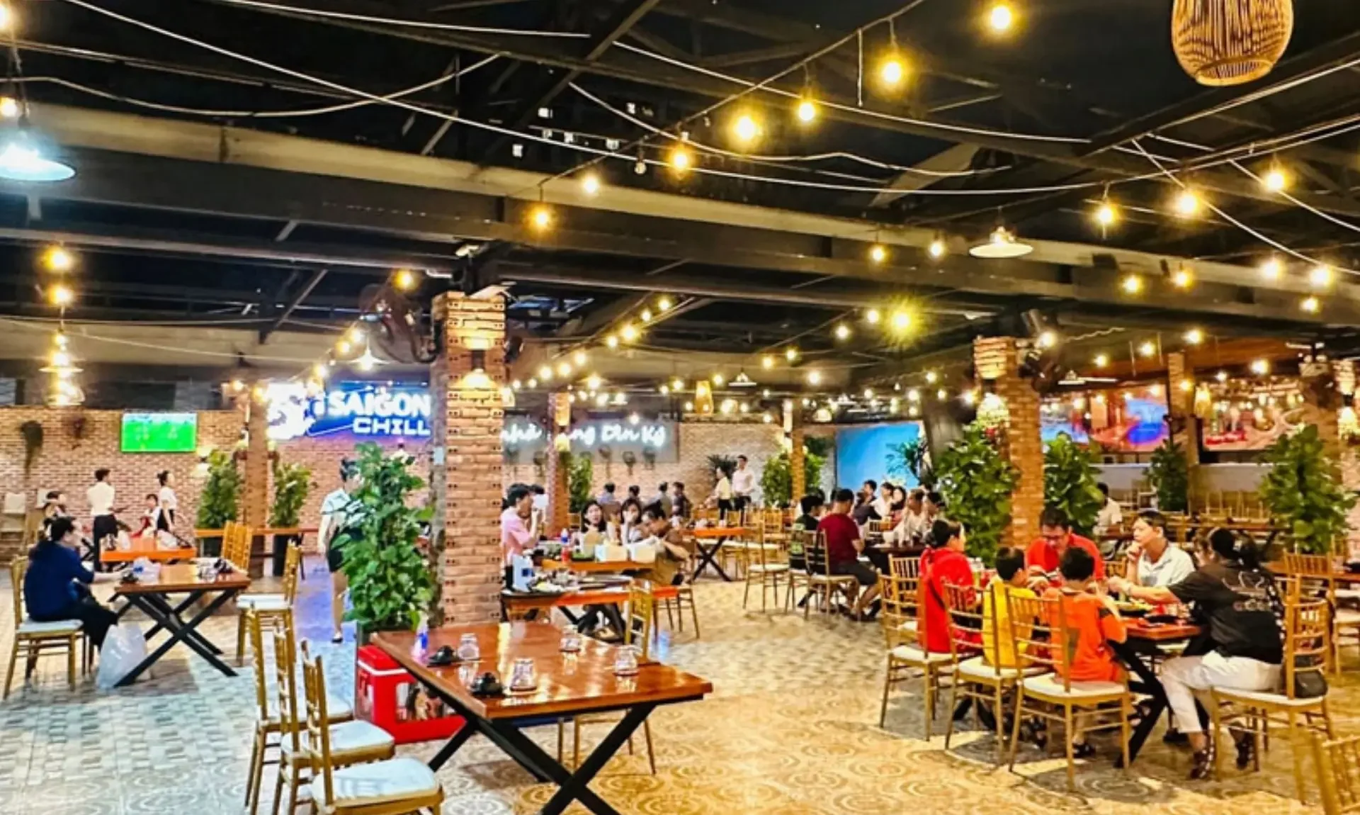 Nhà hàng Dìn Ký Cộng Hòa