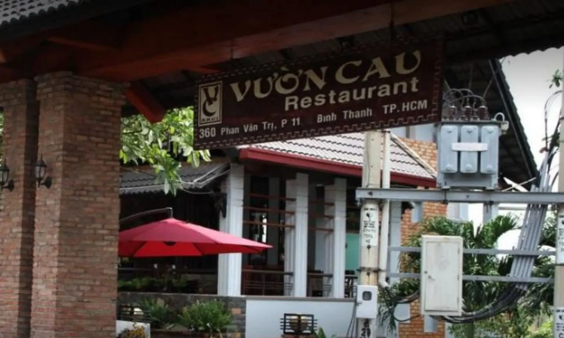 Nhà hàng Vườn Cau