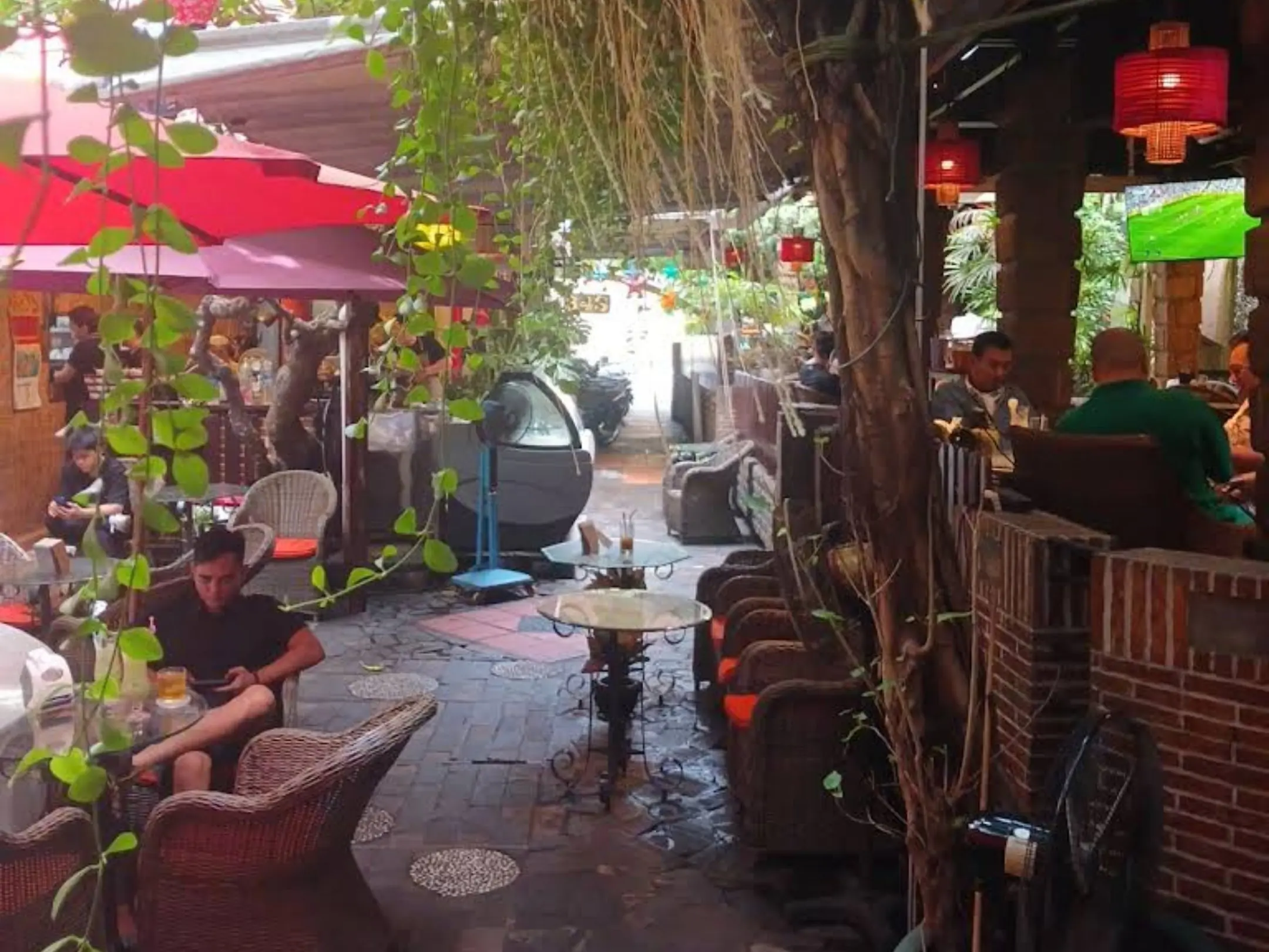 Top 10+ quán cafe bóng đá tại TPHCM 4 Quán cà phê 343