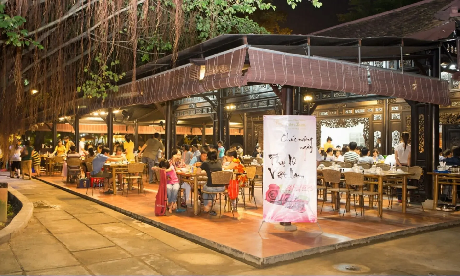 Vườn ẩm thực Đông Hồ Eden