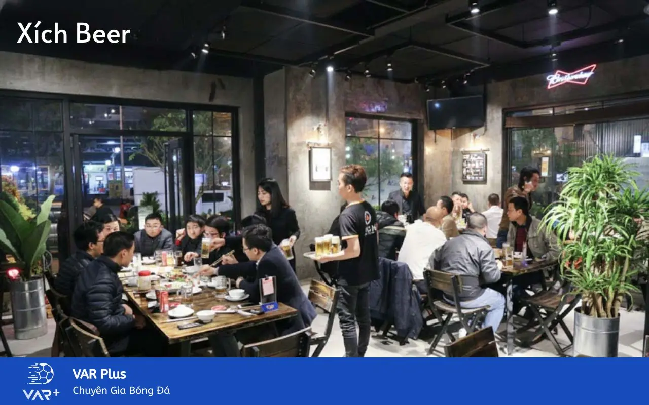 Xích Beer có phong cách trẻ trung, hiện đại, đồ ăn được đánh giá ngon