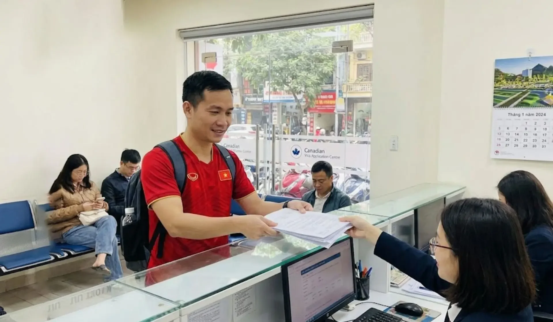 Nên chủ động xin visa Canada sớm, nếu bạn muốn đi xem World Cup 2026 