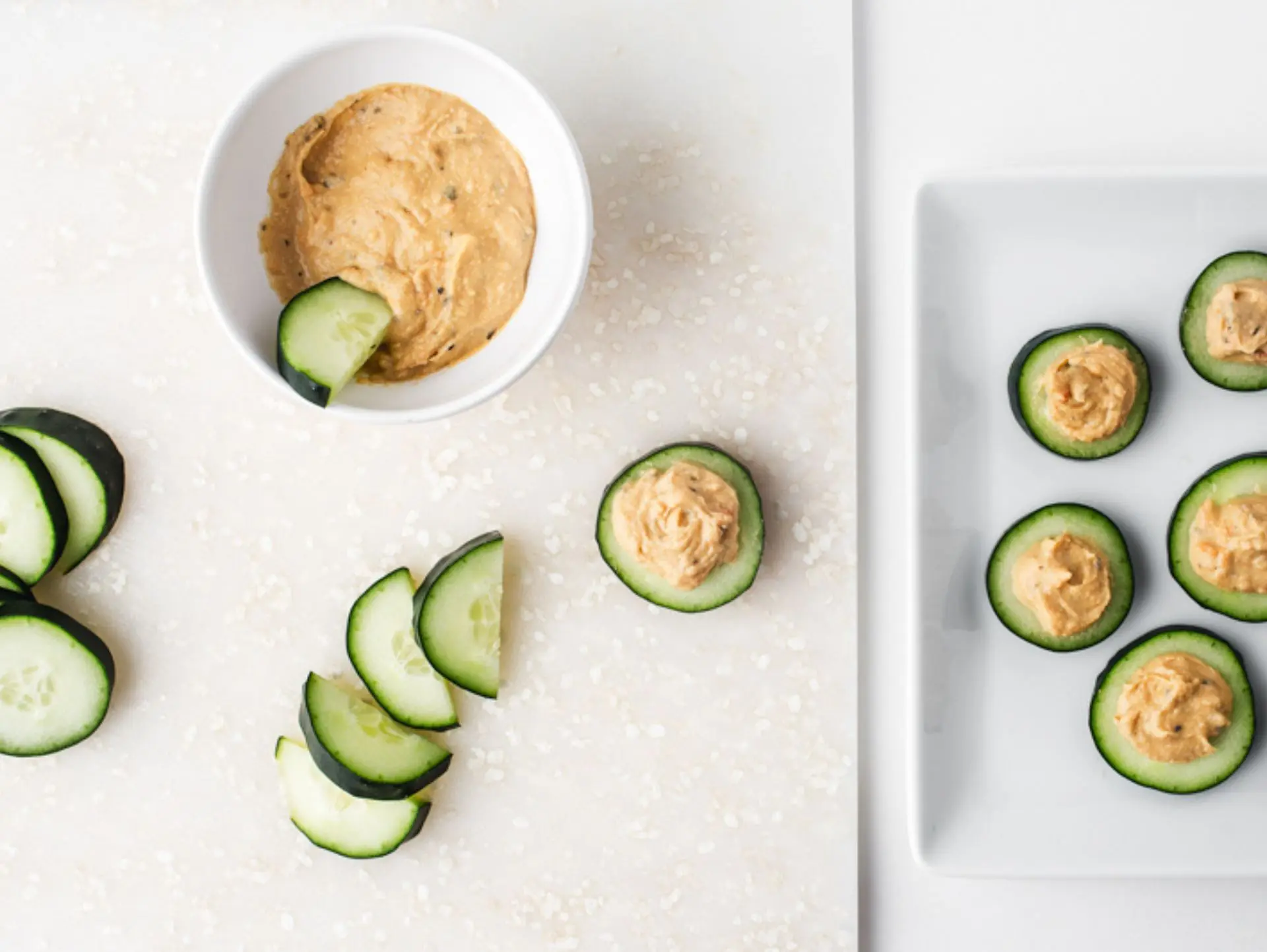 20 món ăn đêm xem World Cup không gây béo bụng hoặc nổi mụn 5 Dưa leo ướp lạnh chấm Hummus (Sốt đậu gà)