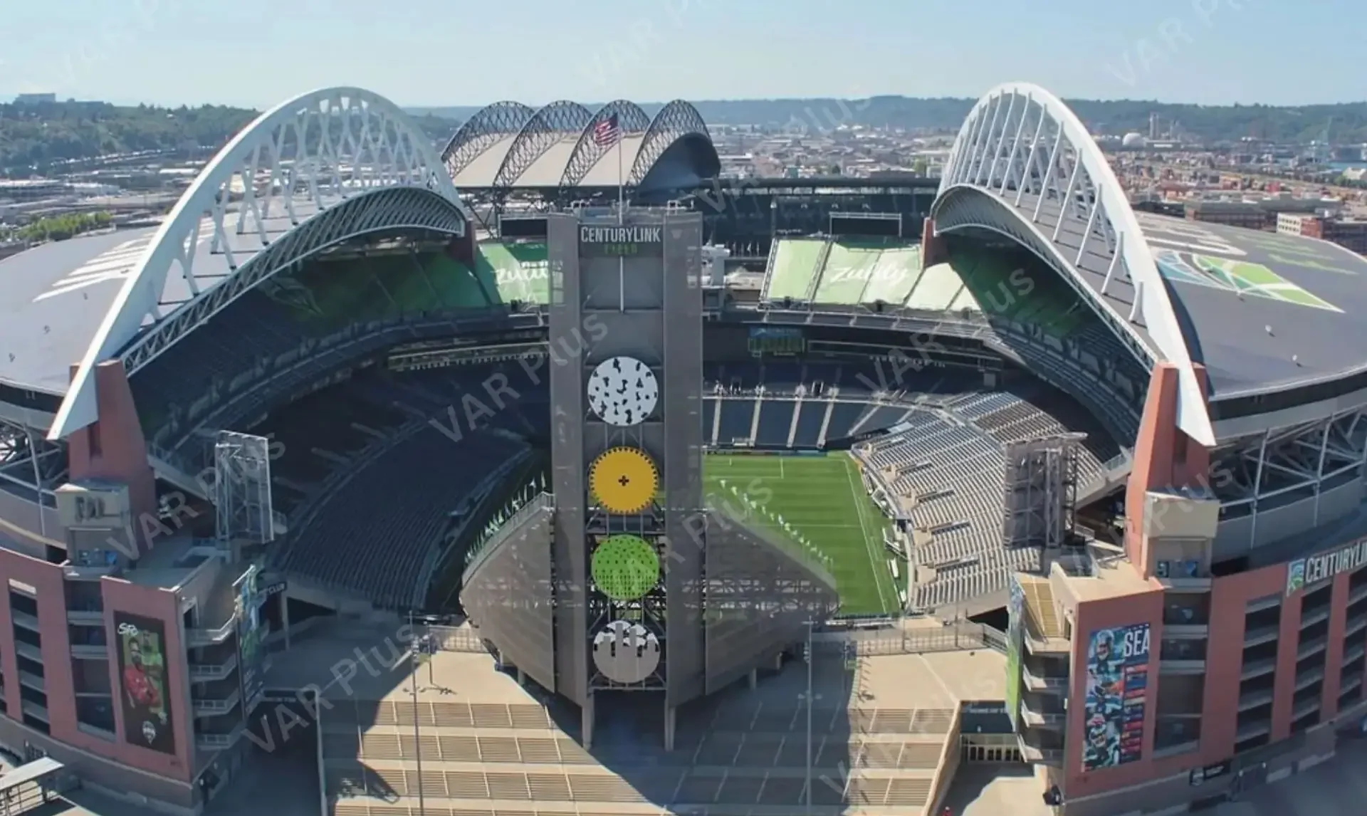 Thiết kế mái vòm độc đáo của sân Lumen Field