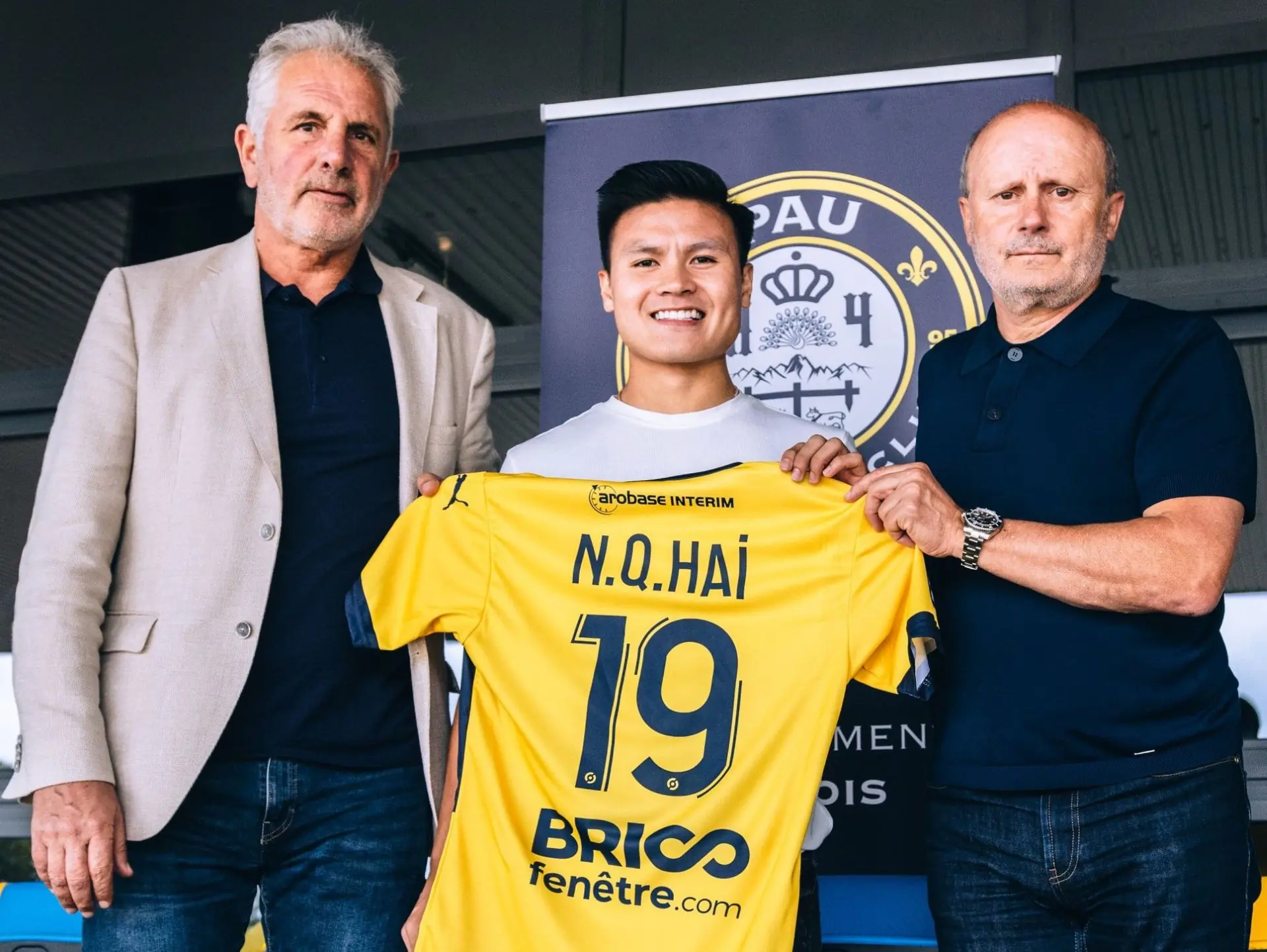 Câu lạc bộ bóng đá Pau FC: biểu tượng của sự kiên trì và khát vọng vươn lên 2 Chủ tịch câu lạc bộ bóng đá Pau FC - ông Bernard Laporte-Fray