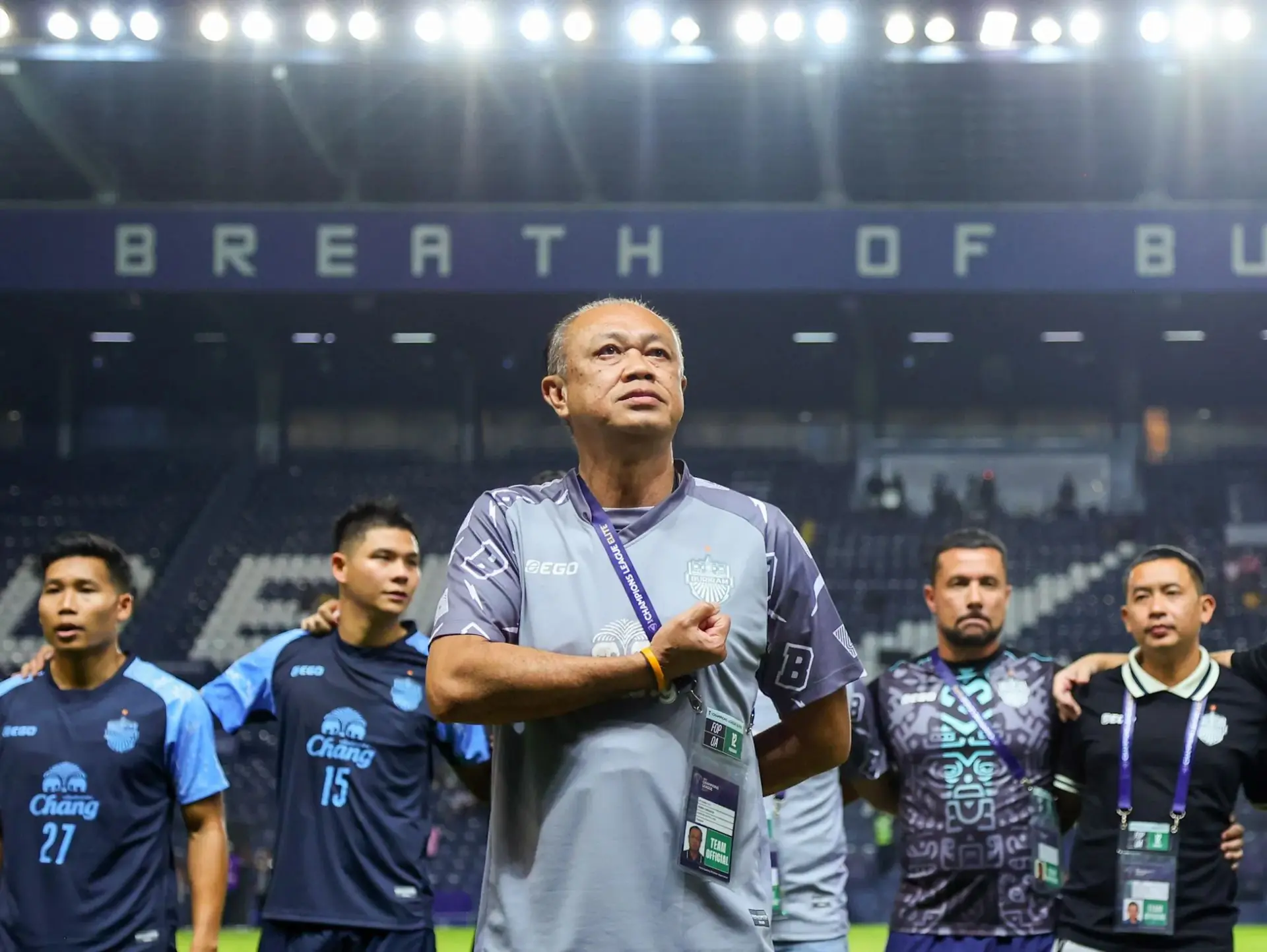 Chủ tịch của câu lạc bộ bóng đá Buriram United là ông Newin Chidchob
