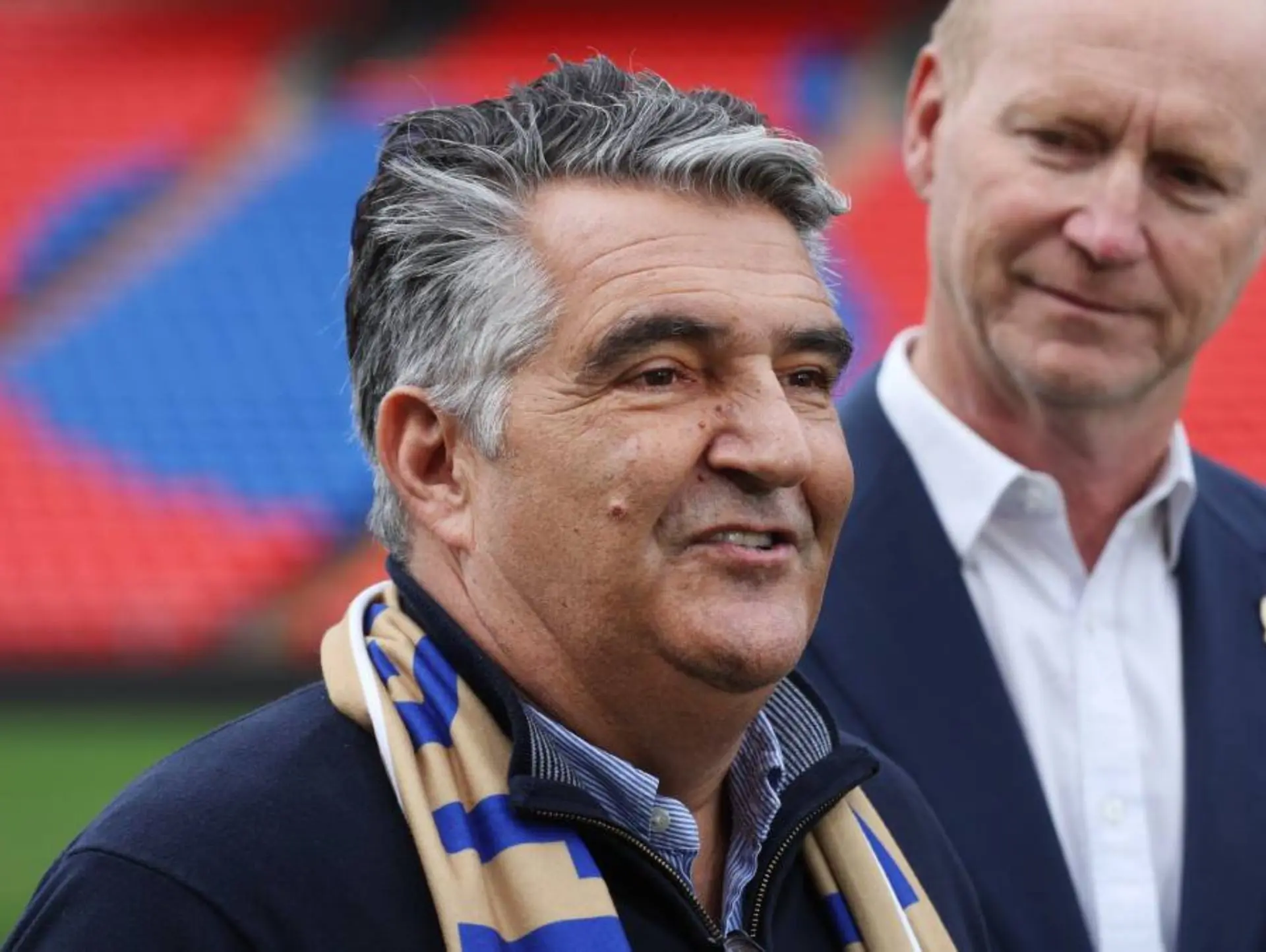 Chủ tịch của câu lạc bộ Newcastle Jets ông Maurice Bisetto