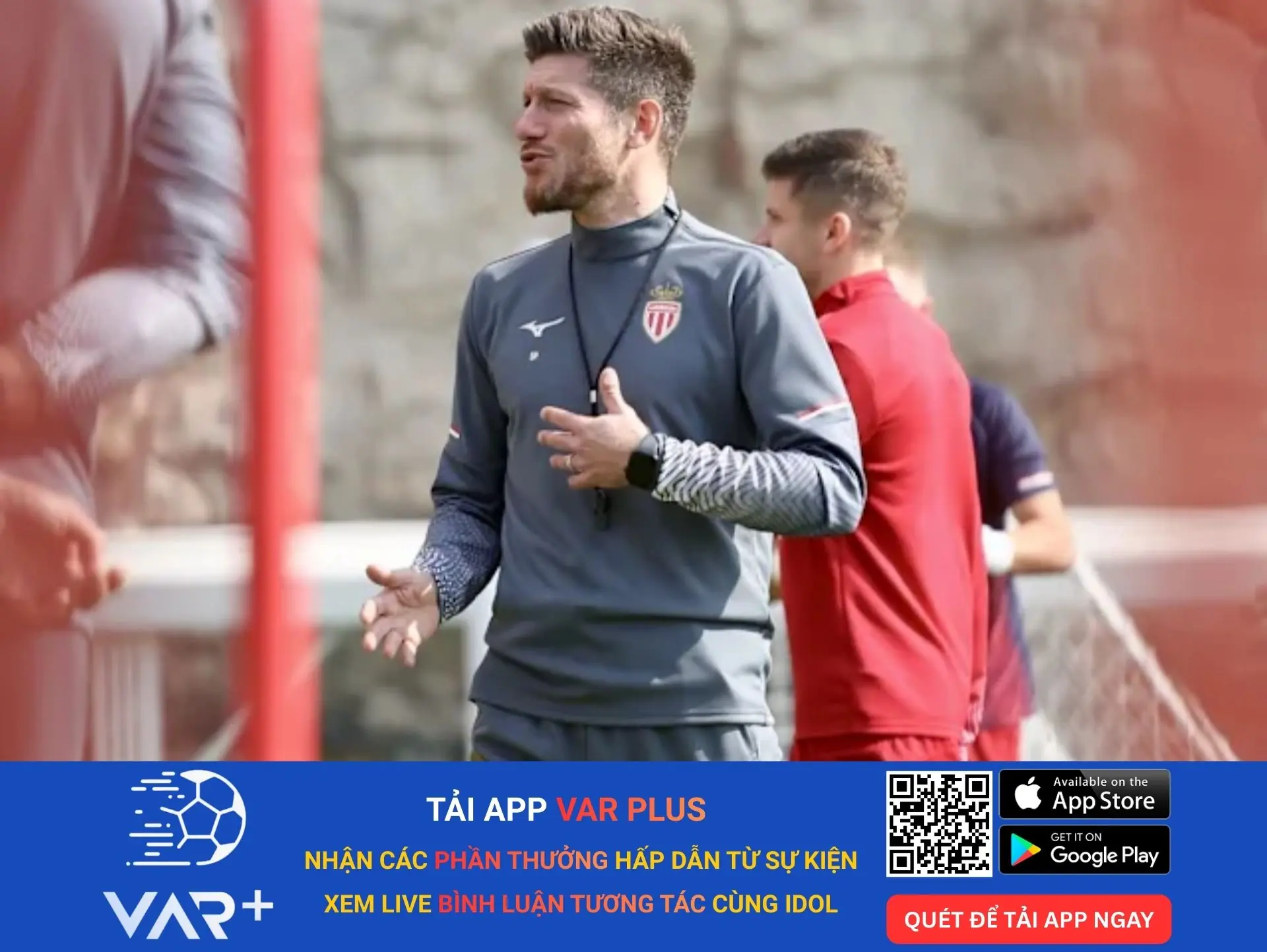 Huấn luyện viên của câu lạc bộ AS Monaco là ông Sébastien Pocognoli