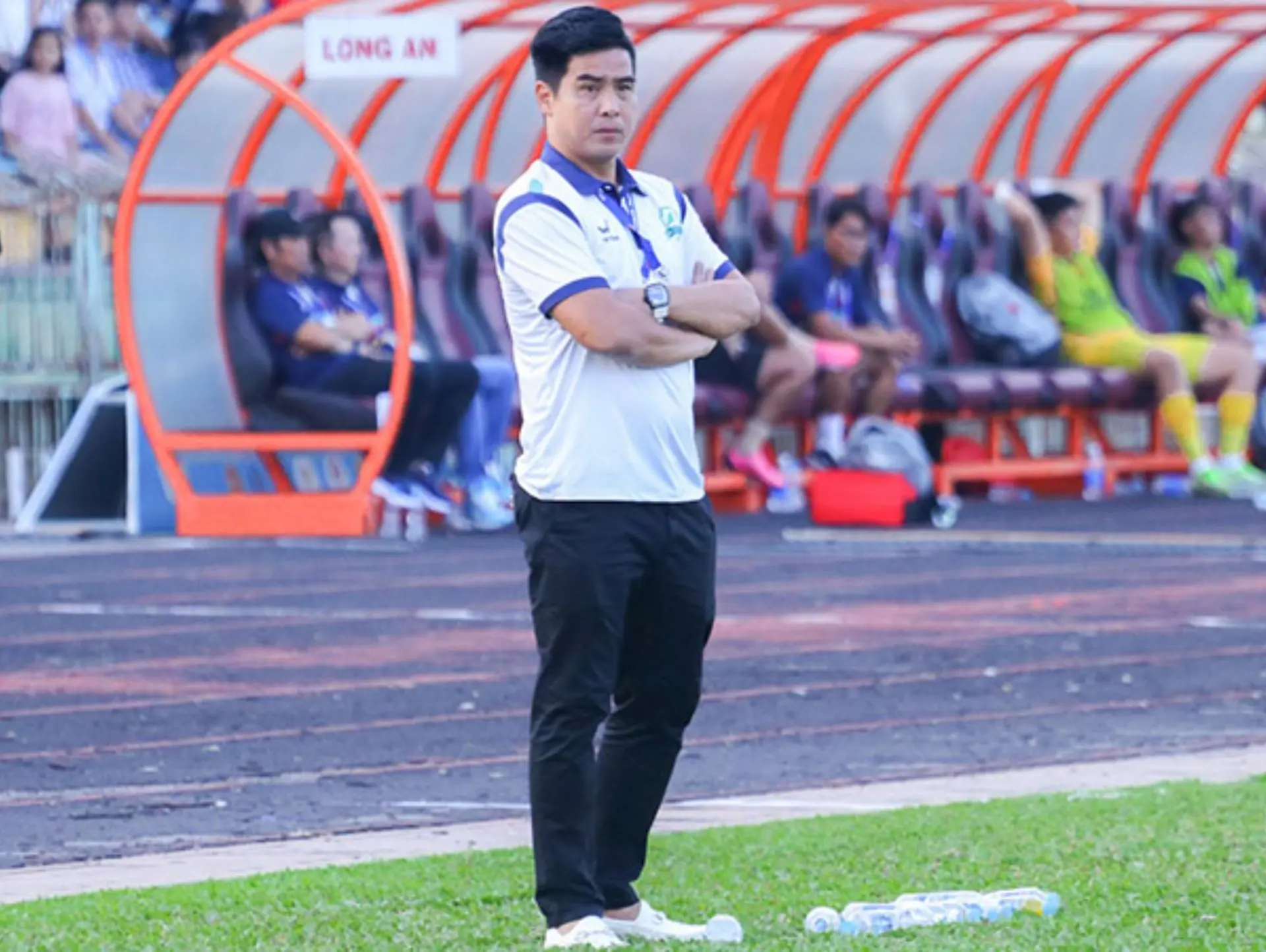 Huấn luyện viên trưởng của CLB Đồng Nai hiện là ông Nguyễn Việt Thắng