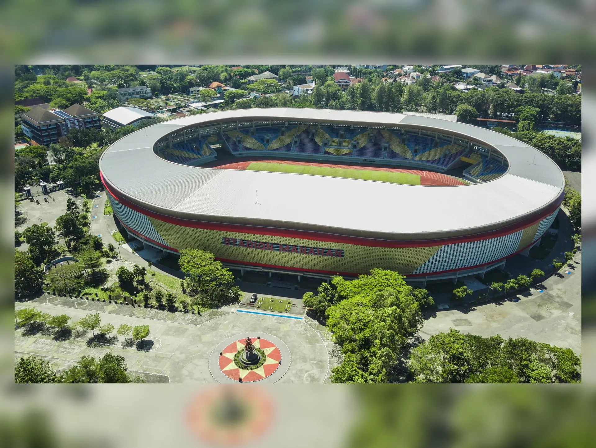 Sân nhà của câu lạc bộ bóng đá Persis Solo là sân vận động Stadion Manahan