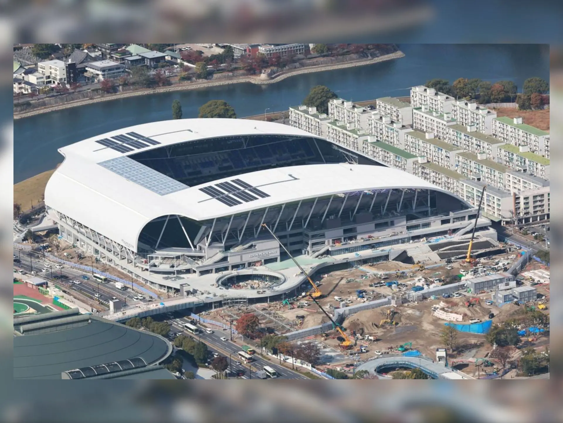 Sân nhà: Edion Peace Wing Hiroshima