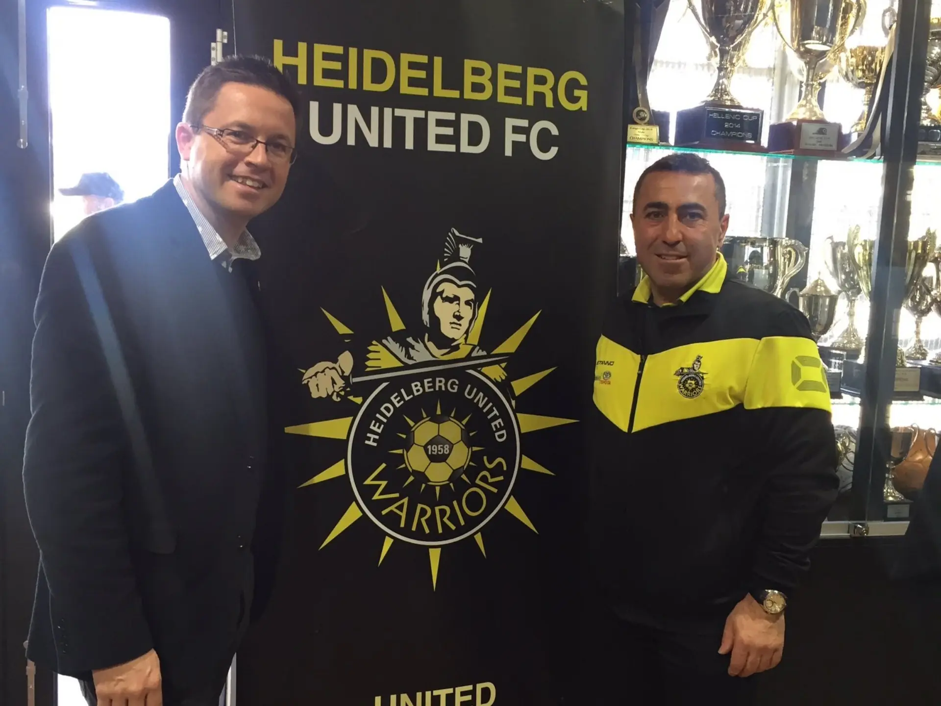 Chủ tịch của câu lạc bộ bóng đá Heidelberg United là ông Arthur Evriniadis 