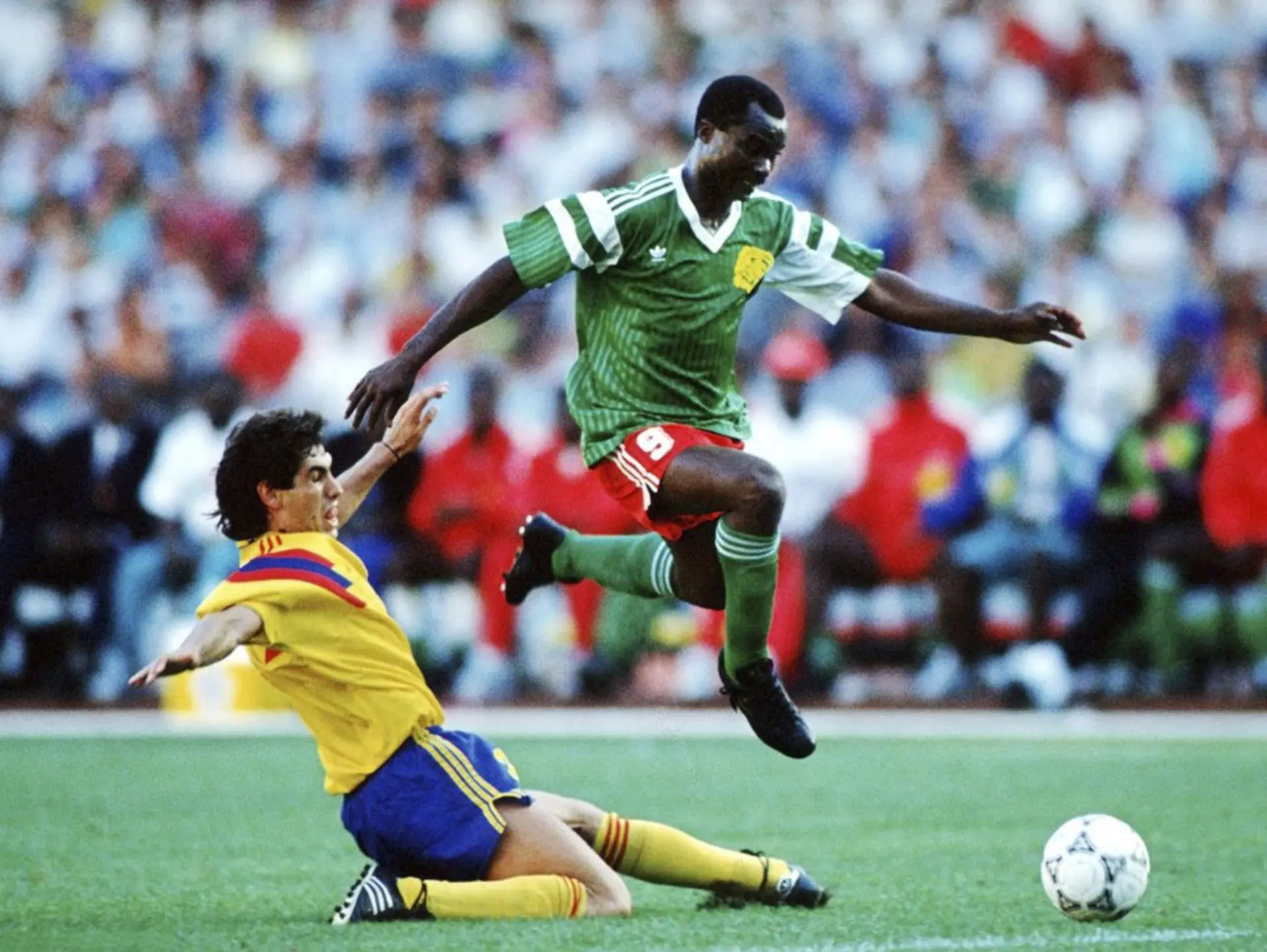 World Cup 1990: Tây Đức phục thù và ngôi sao băng Schillaci 3 "Cú Sốc" Cameroon Và Vũ Điệu Bất Tử Của Roger Milla