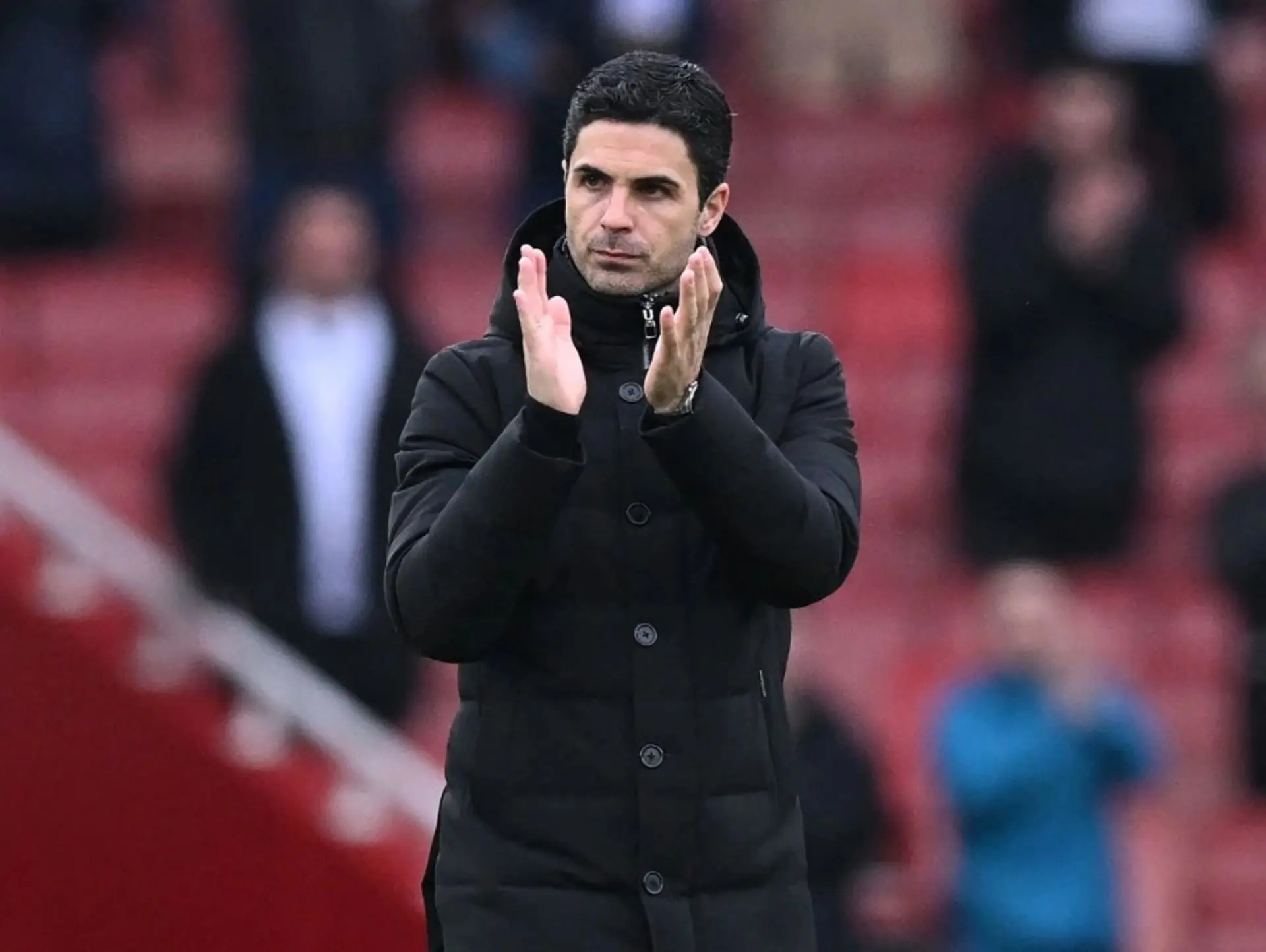 Huấn luyện viên hiện tại của câu lạc bộ bóng đá Arsenal là ông Mikel Arteta
