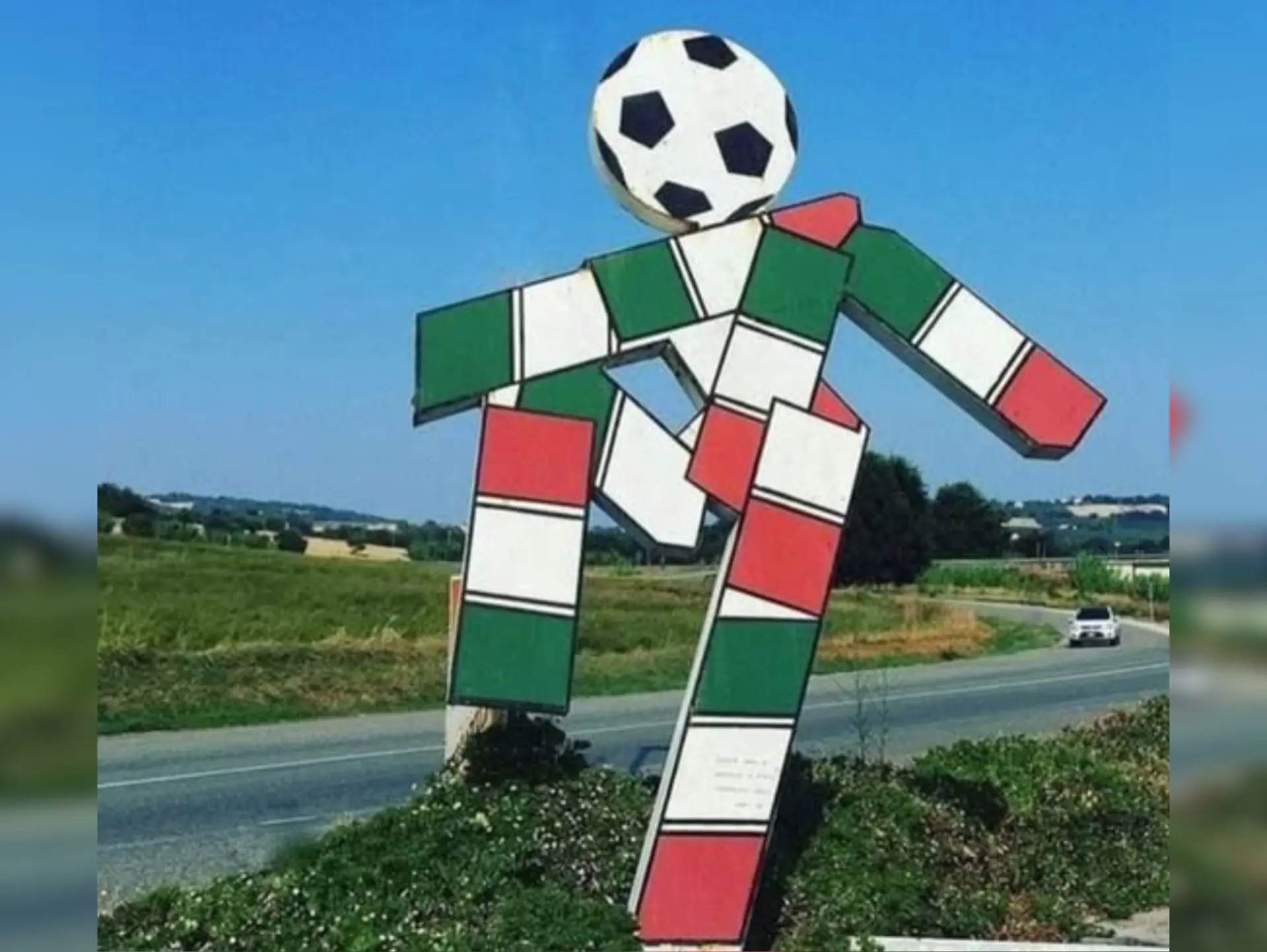 World Cup 1990: Tây Đức phục thù và ngôi sao băng Schillaci 2 Linh vật Ciao tại World Cup 1990