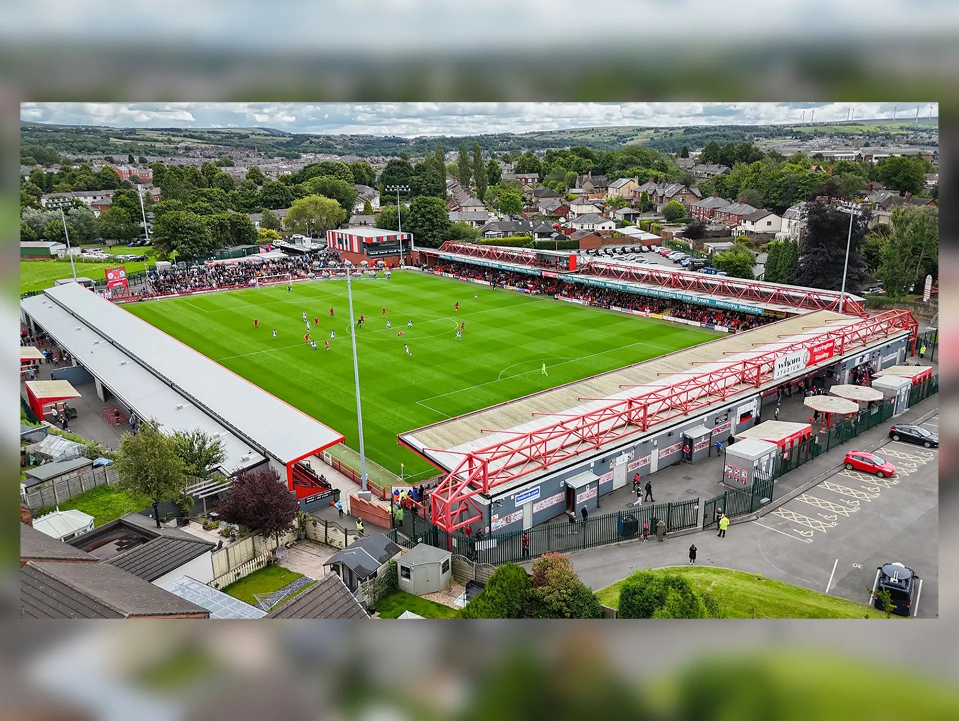 Sân nhà của câu lạc bộ bóng đá Accrington Stanley là sân Wham Stadium 
