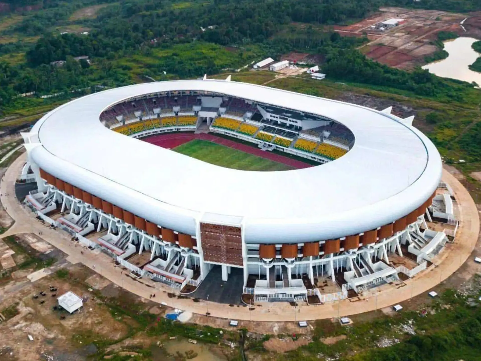 Sân nhà của câu lạc bộ bóng đá Dewa United là sân vận động Banten International Stadium (BIS)
