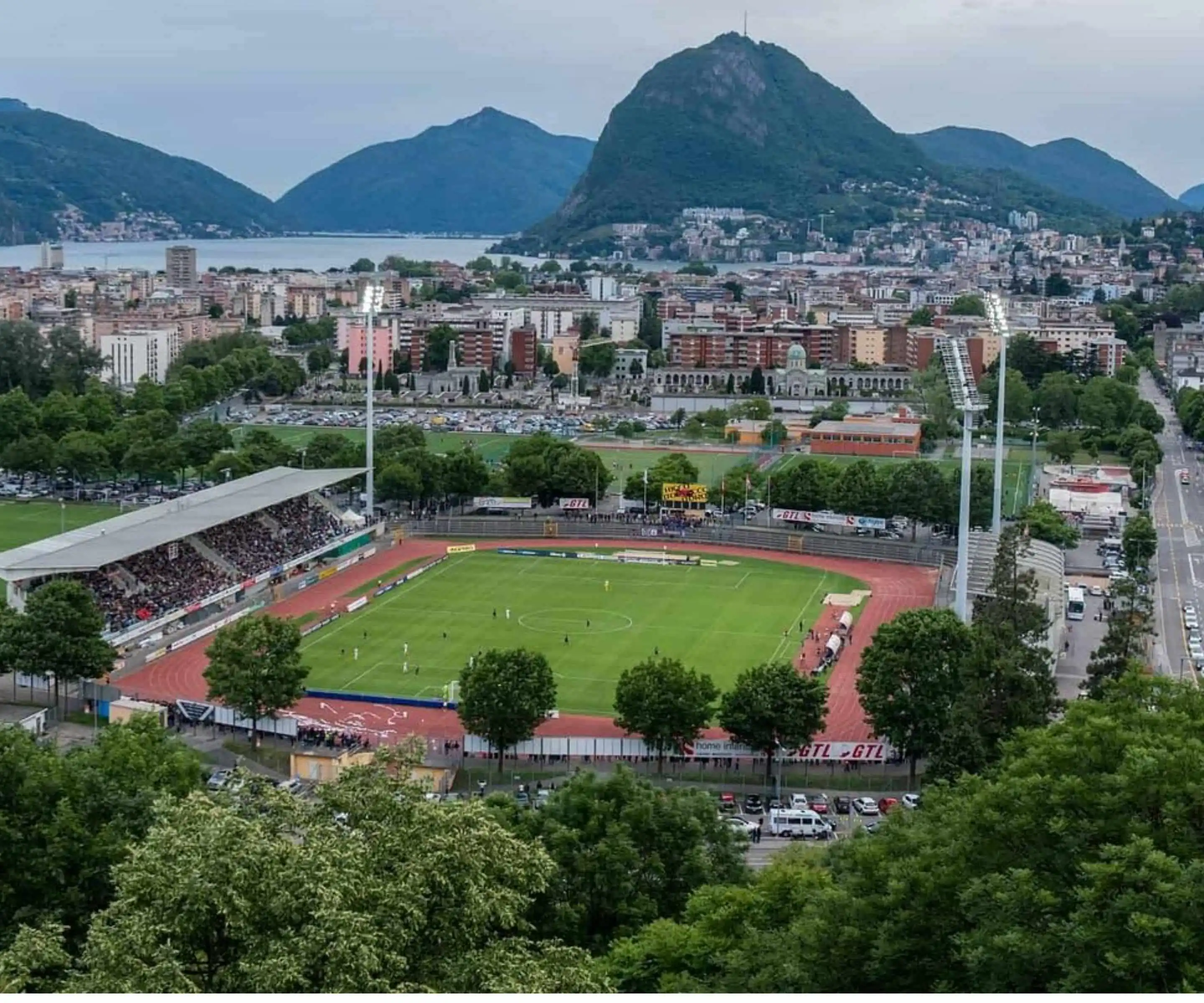 Sân nhà của câu lạc bộ bóng đá Lugano là sân vận động Cornaredo 