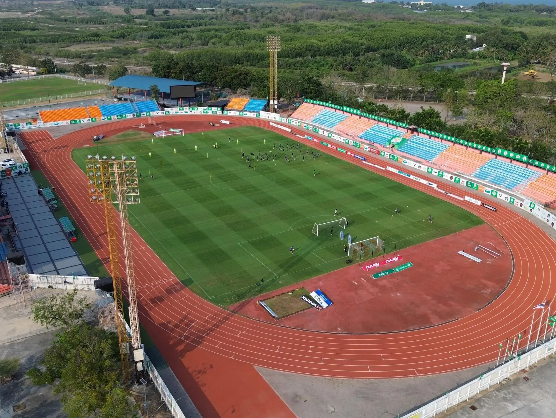 Sân nhà của câu lạc bộ bóng đá PT Prachuap là sân vận động Sam Ao
