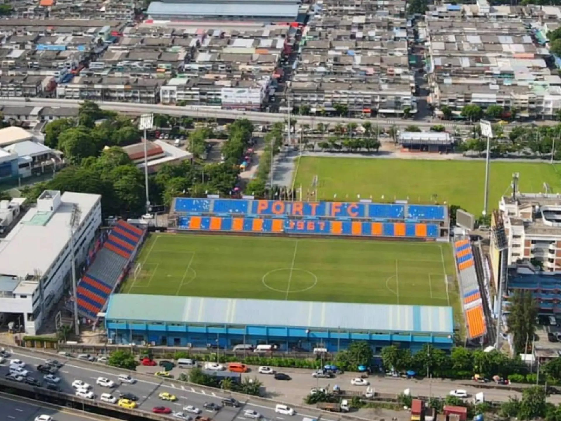 Sân nhà của câu lạc bộ bóng đá Thai Port là sân PAT Stadium 