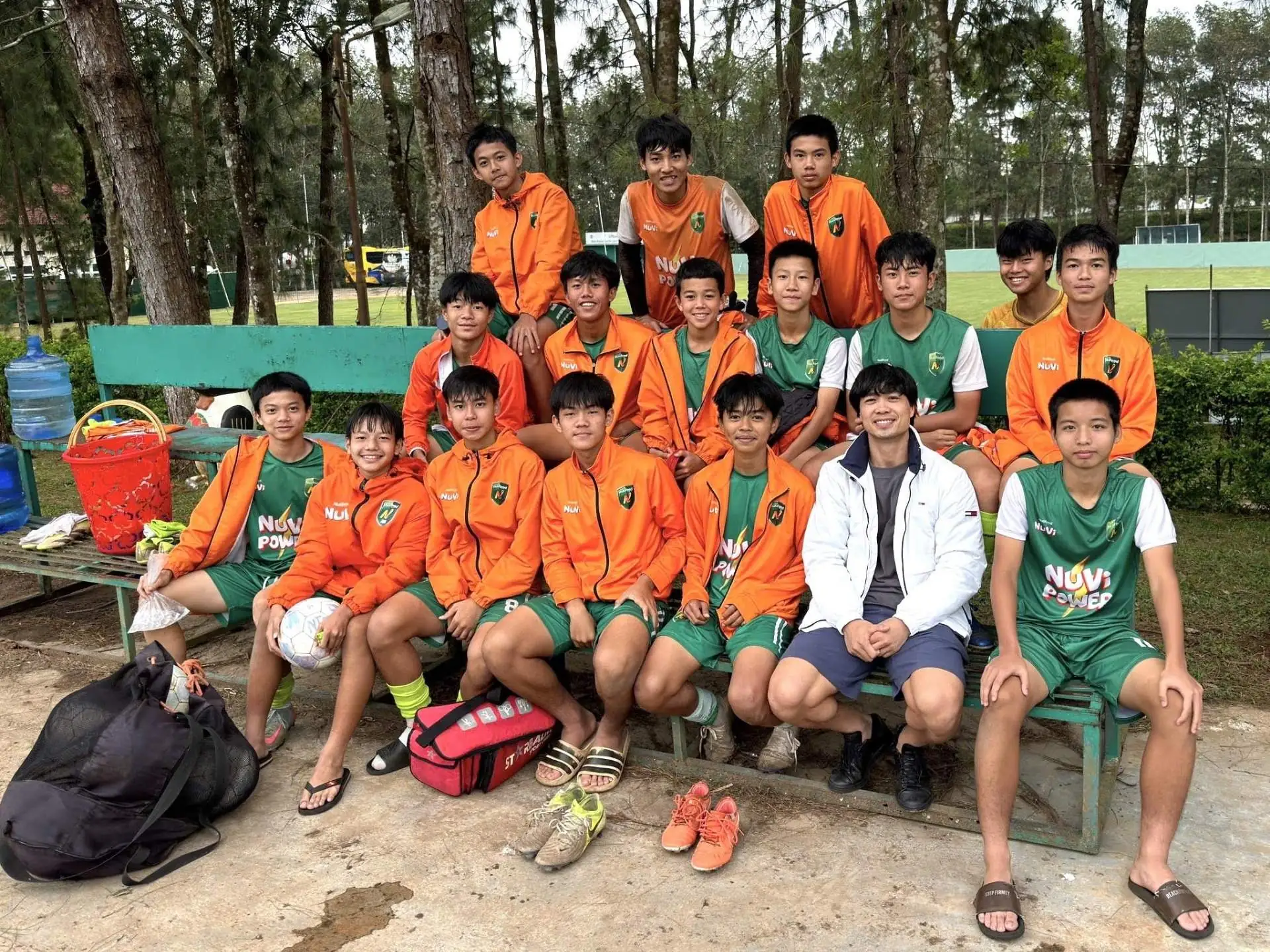 Các cầu thủ nhí của học viện bóng đá Hoàng Anh Gia Lai