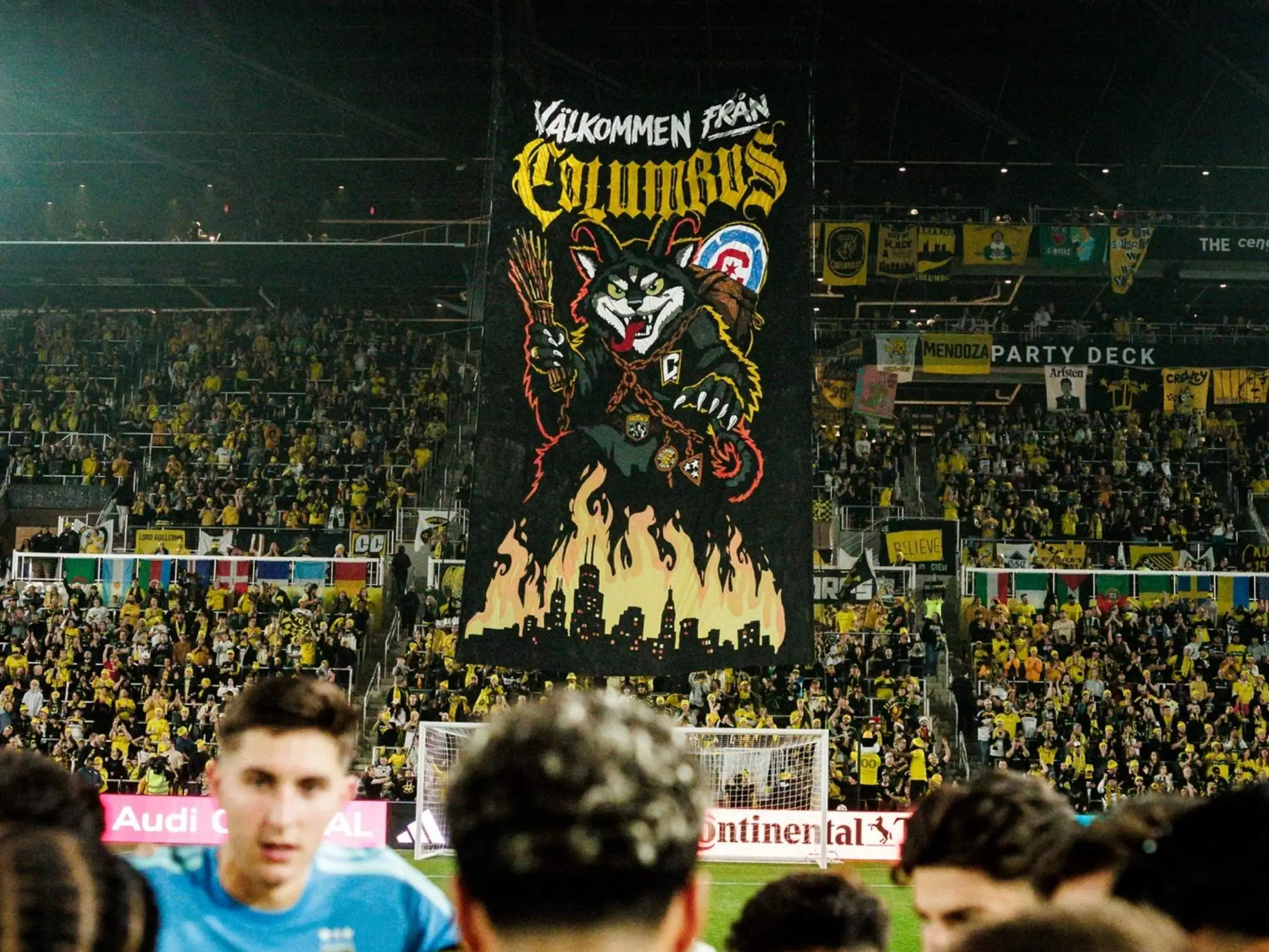 Các cổ động viên của Columbus Crew thường xuyên có các tấm tifo vô cùng mãn nhãn