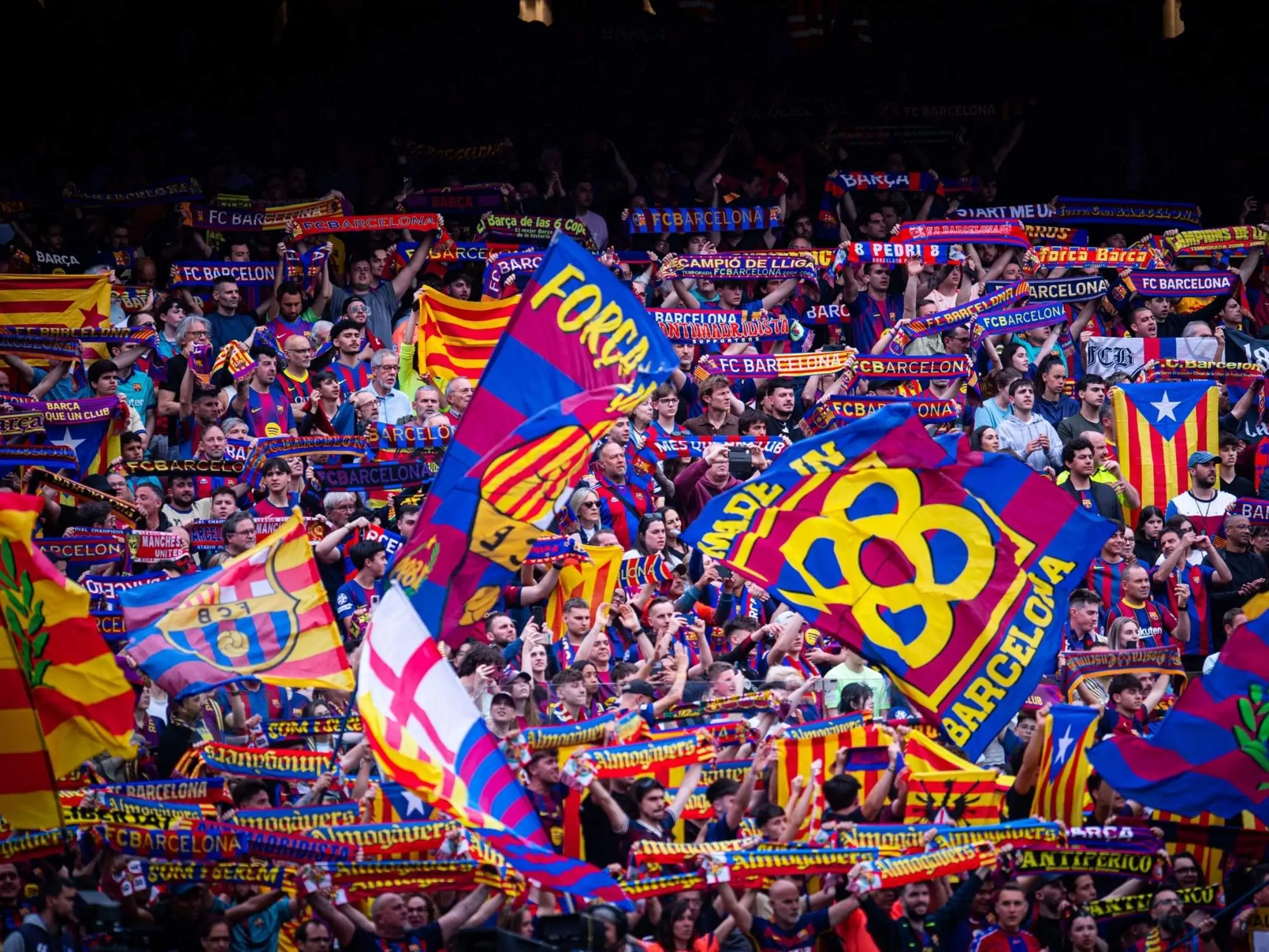 Các cổ động viên cuồng nhiệt của Barcelona