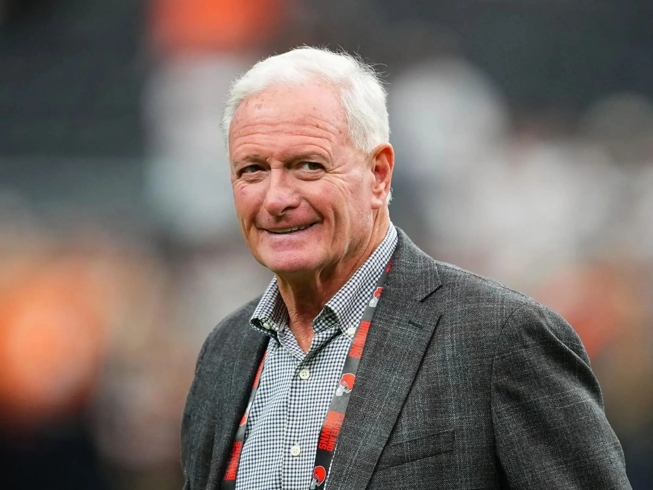 Chủ tịch của câu lạc bộ bóng đá Columbus Crew là ông Jimmy Haslam 