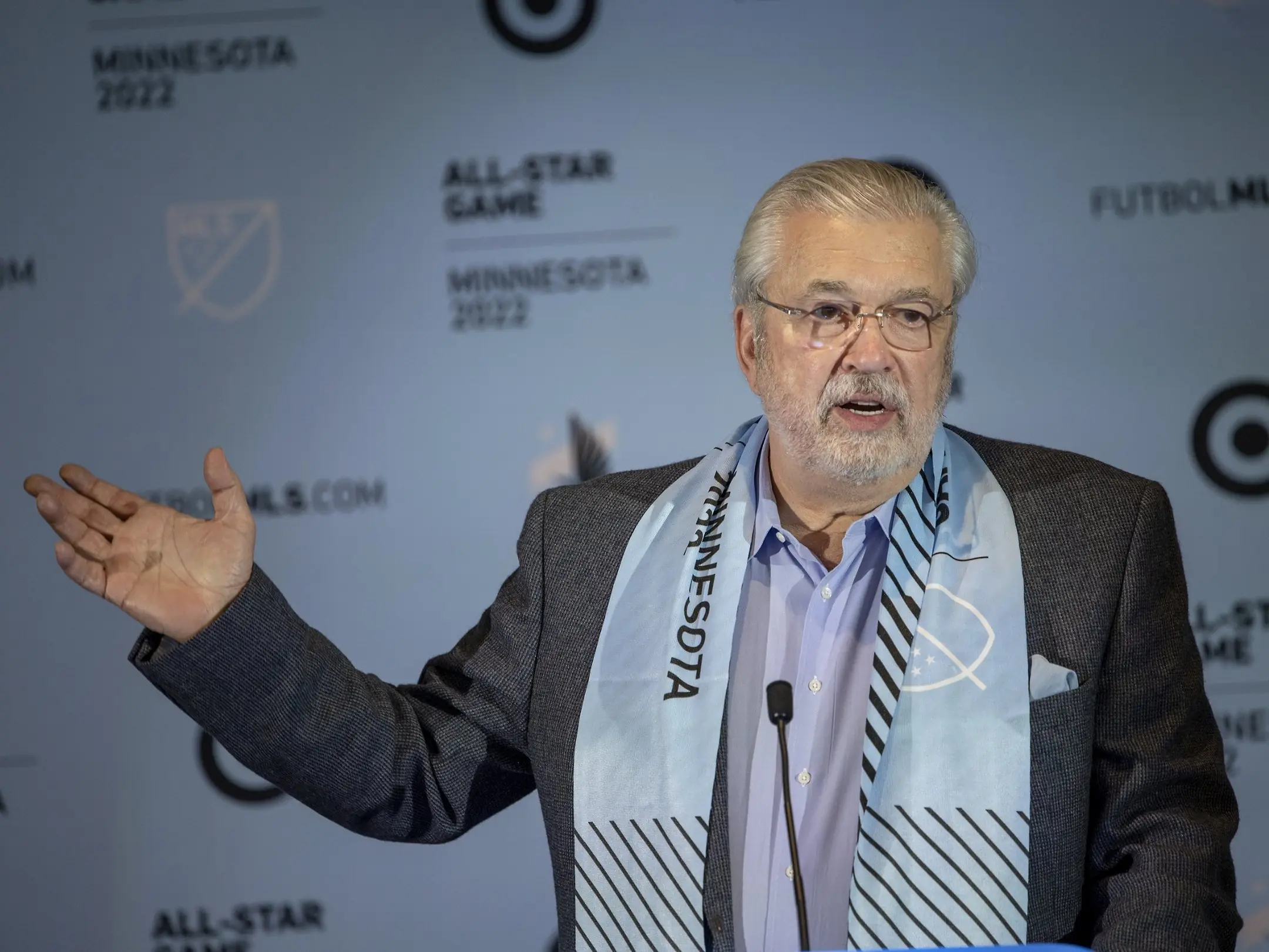 Chủ tịch của câu lạc bộ bóng đá Minnesota United là ông Dr. Bill McGuire
