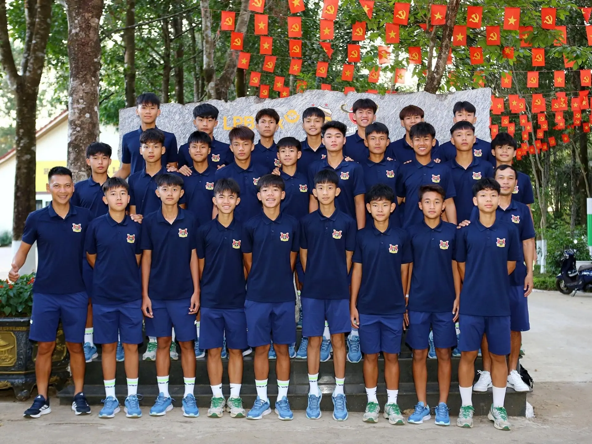 Các học viên của học viện bóng đá Hoàng Anh Gia Lai