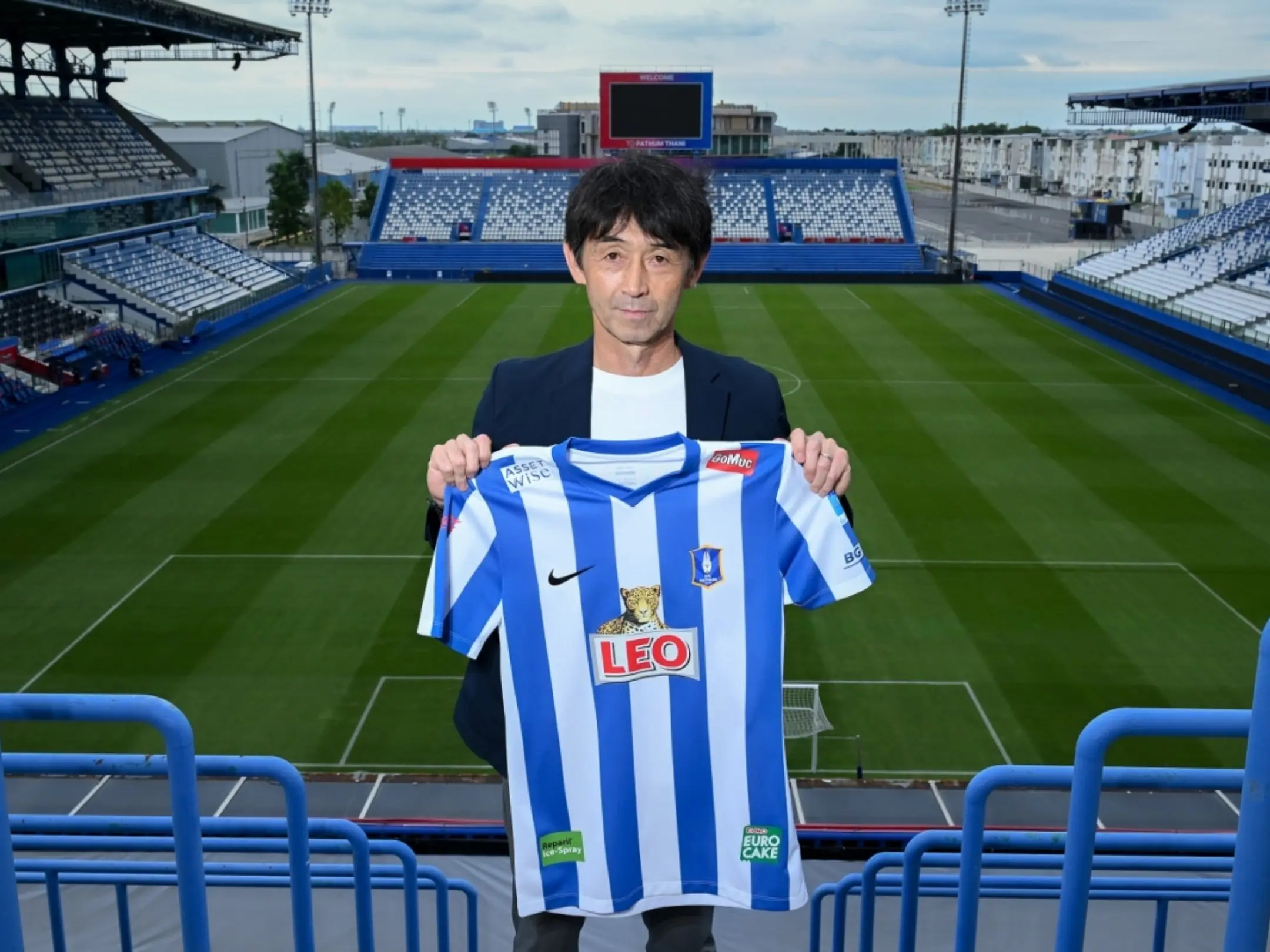 Huấn luyện viên hiện tại của câu lạc bộ bóng đá BG Pathum United là ông Masatada Ishii 