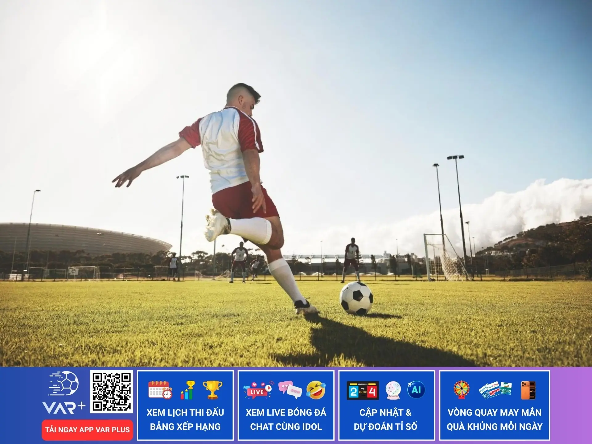 Hình ảnh mô tả một cầu thủ đang chạy đà và chuẩn bị sút vào trái bóng