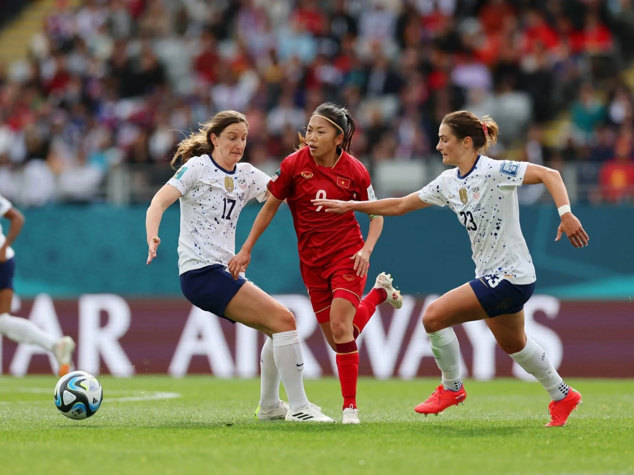 Huỳnh Như luôn thi đấu hết mình vì màu cờ sắc áo, là tấm gương sáng chói cho các cầu thủ nữ trẻ Việt Nam noi theo