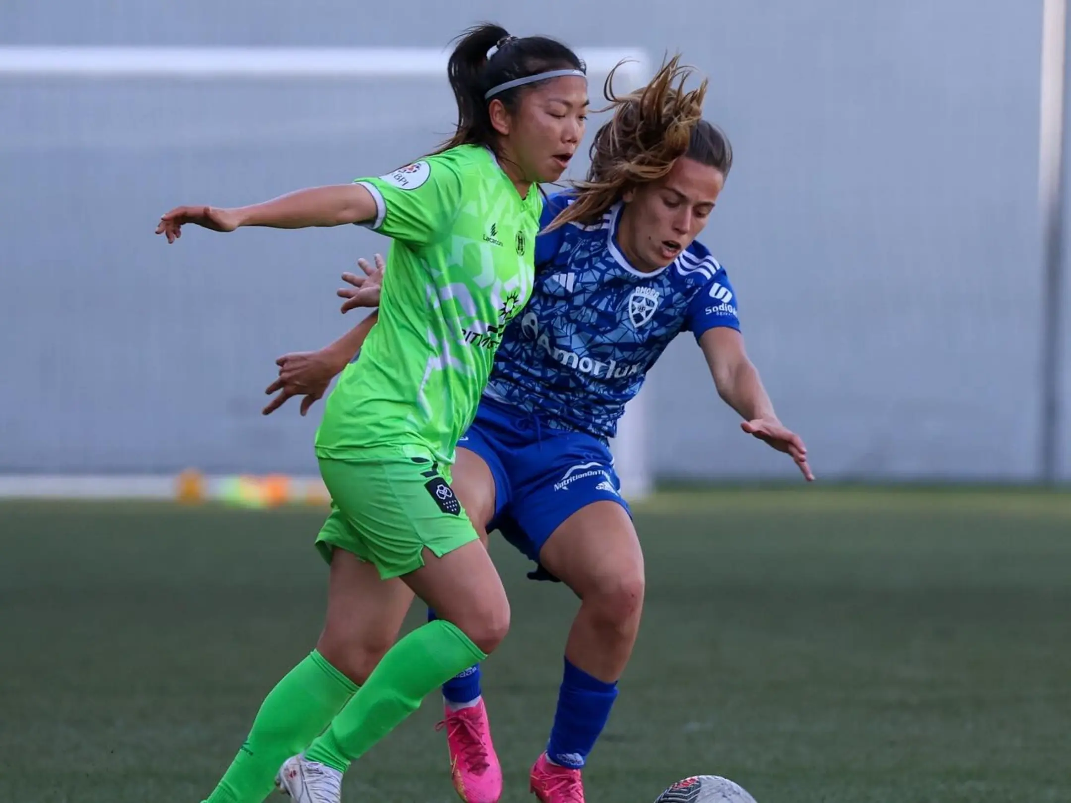 Huỳnh Như luôn thi đấu máu lửa nhưng không kém phần kĩ thuật mỗi lần ra sân