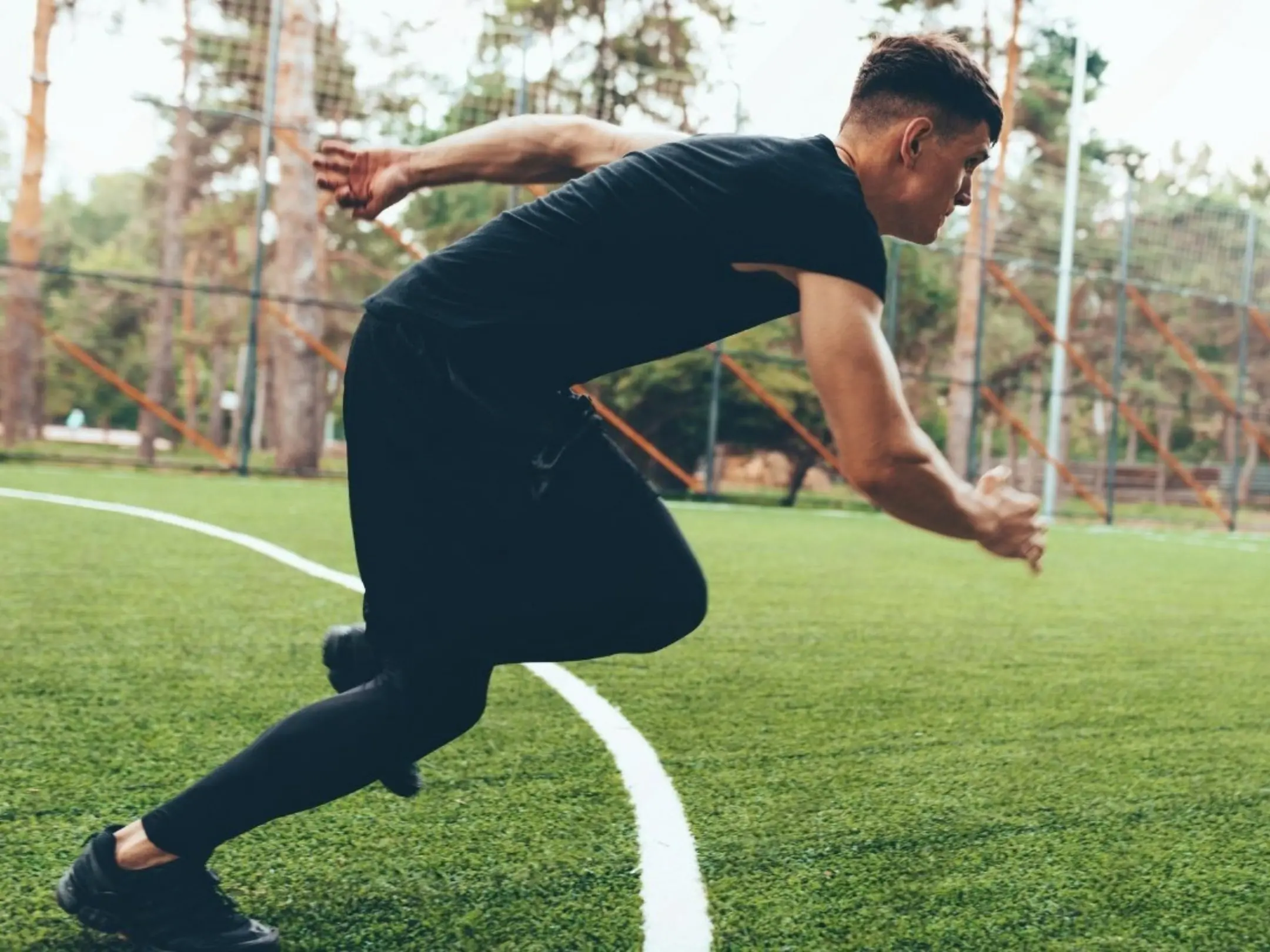 Kết hợp với các tập bứt tốc giúp việc tập thể lực cho bóng đá hiệu quả hơn