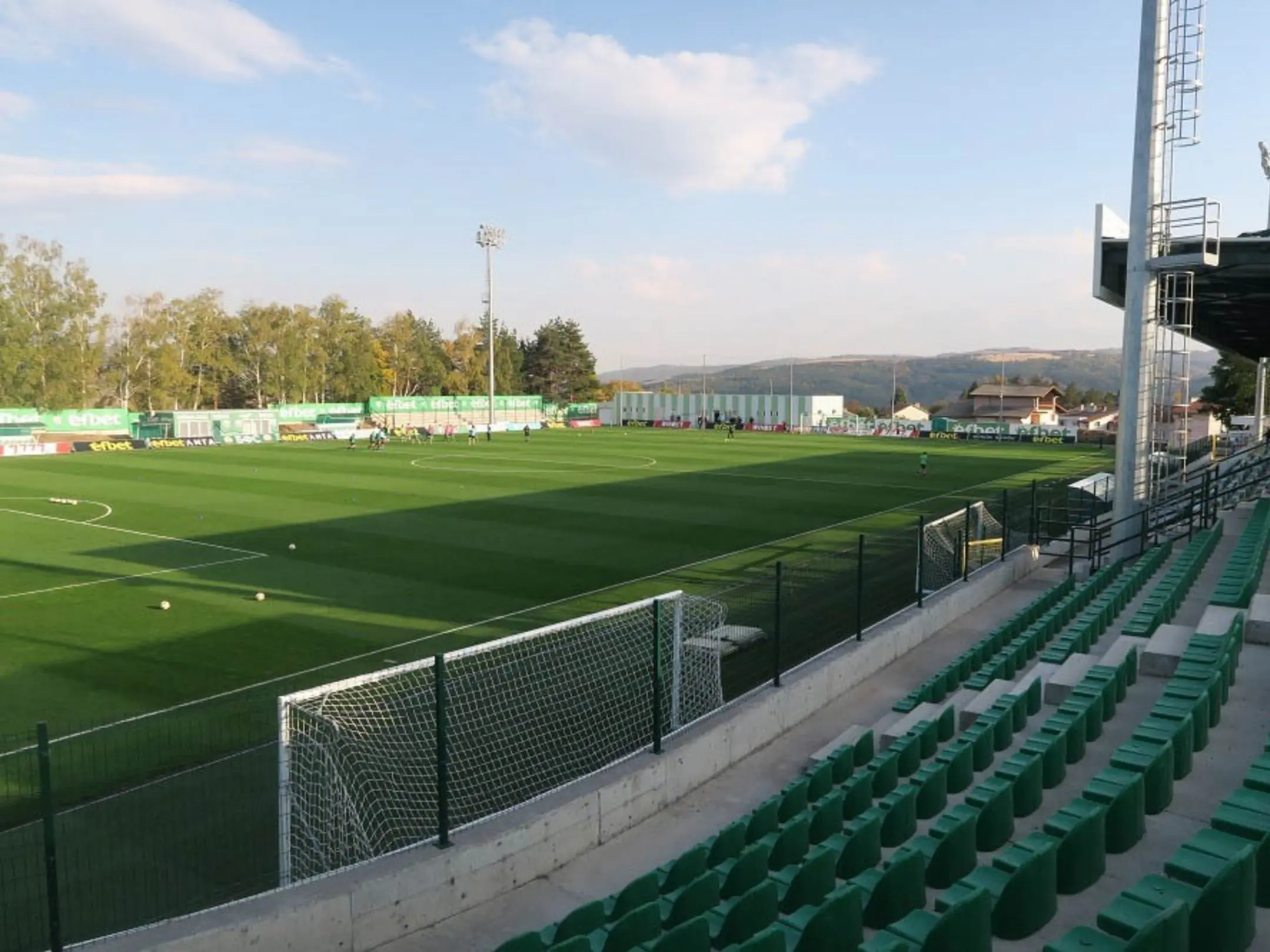Sân nhà của câu lạc bộ bóng đá CSKA 1948 Sofia là sân vận động Bistritsa

