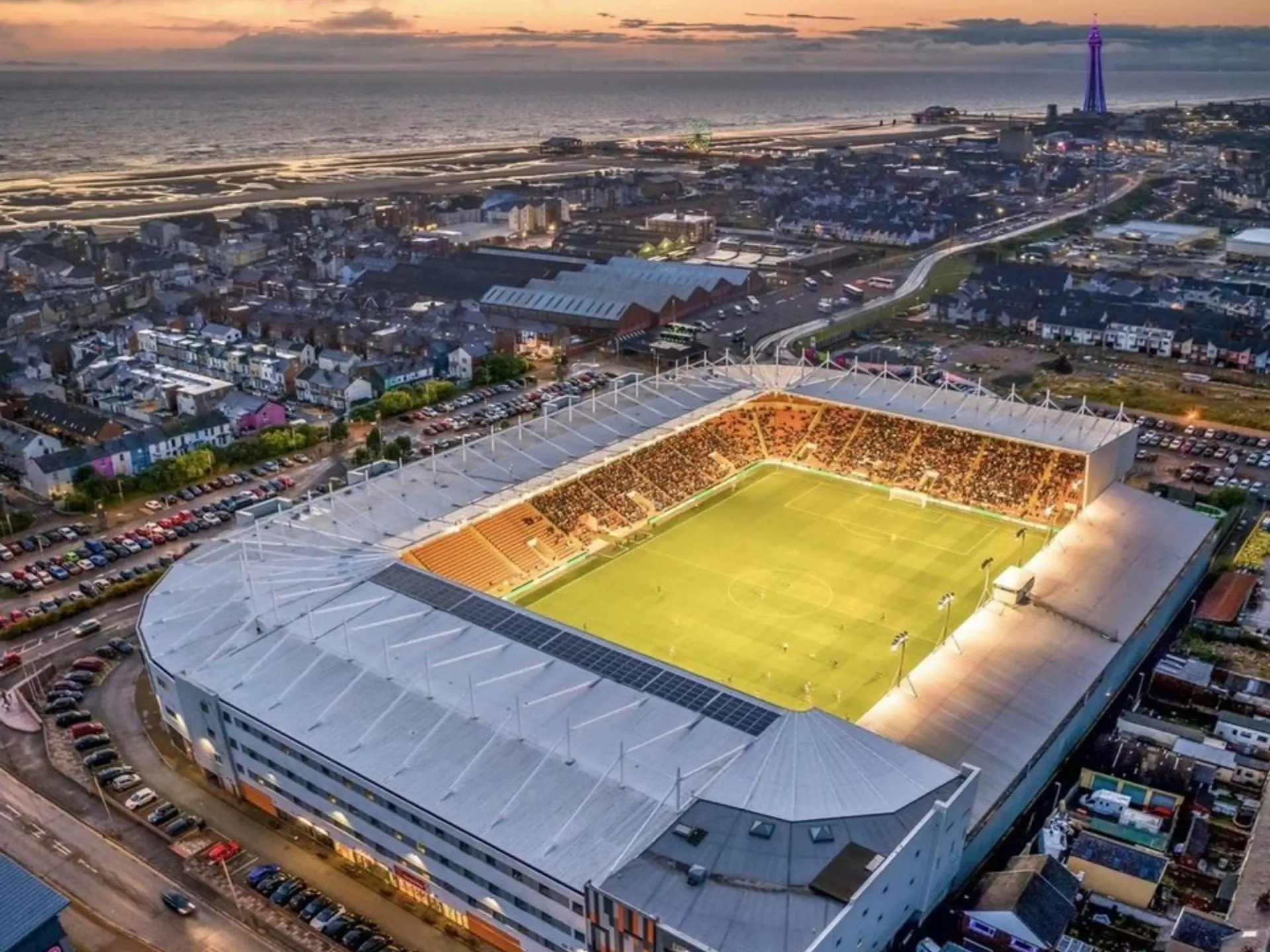 Câu lạc bộ bóng đá Maccabi Tel Aviv, sự thống trị và khát khao chiến thắng mãnh liệt 4 Sân nhà của câu lạc bộ bóng đá Maccabi Tel Aviv là sân vận động Bloomfield