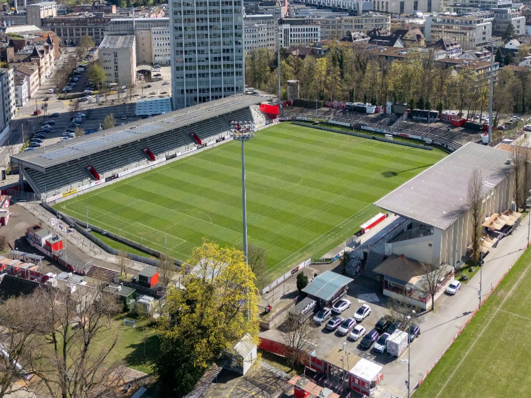 Sân nhà của câu lạc bộ bóng đá Winterthur là sân vận động Schützenwiese
