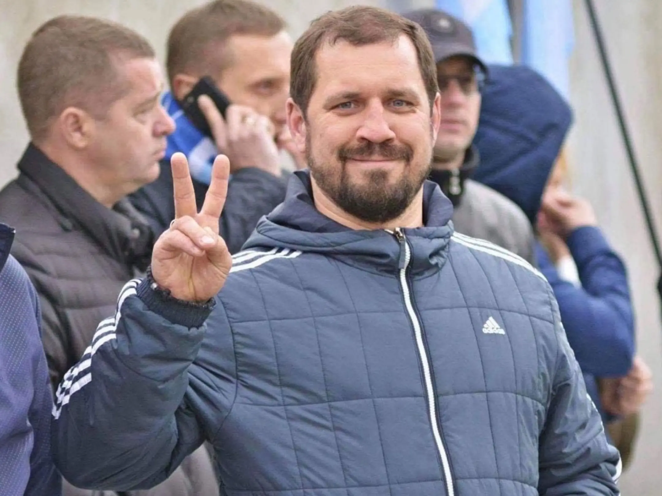 Câu lạc bộ bóng đá Zorya Luhansk: Hành trình bất khuất 3 Chủ tịch câu lạc bộ bóng đá Zorya Luhansk FC hiện là Yevhen Heller