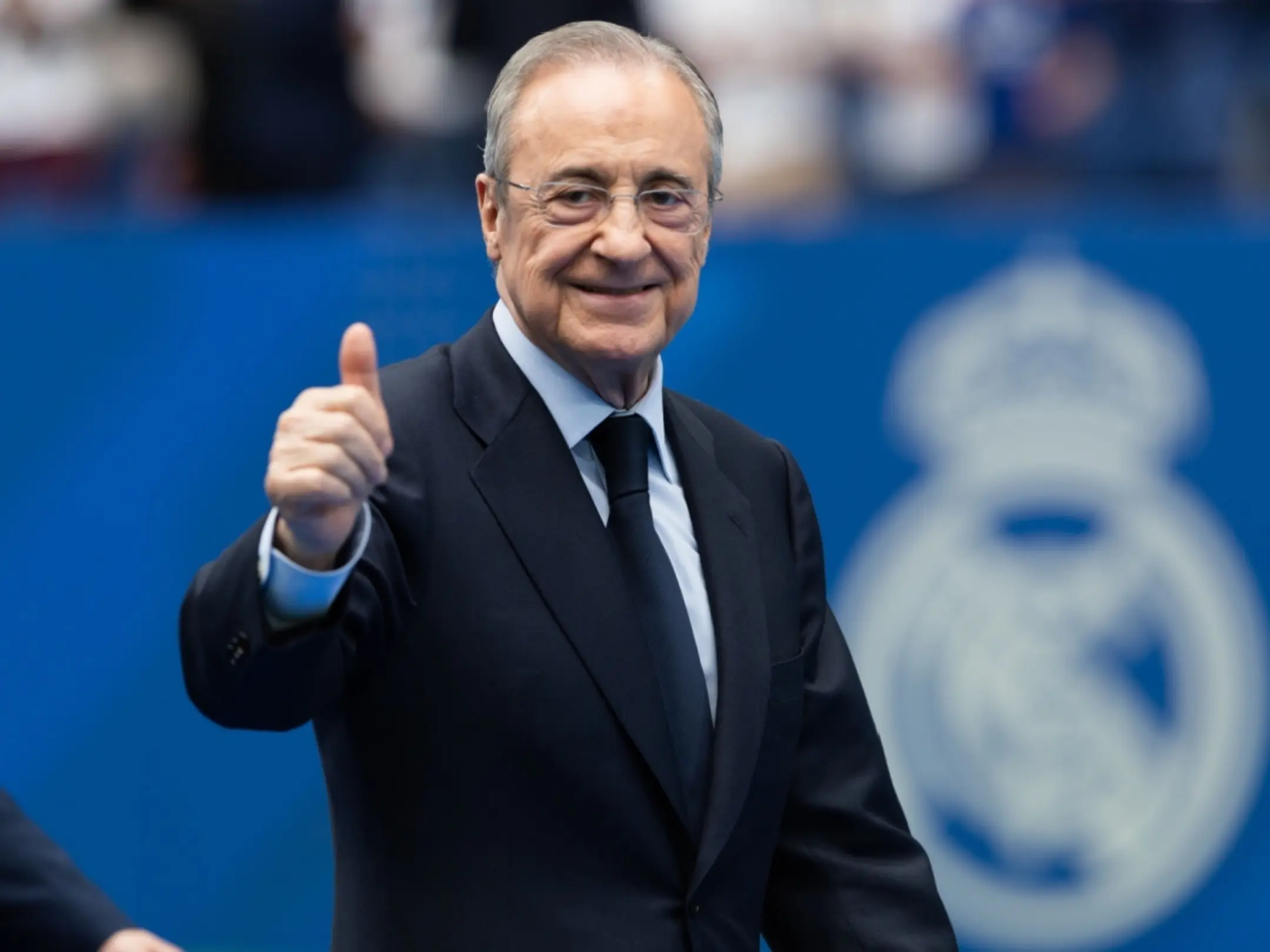 Câu lạc bộ bóng đá Real Madrid: Hào quang trắng và khát vọng vĩnh cửu 3 Chủ tịch của câu lạc bộ bóng đá Real Madrid là ông Florentino Pérez