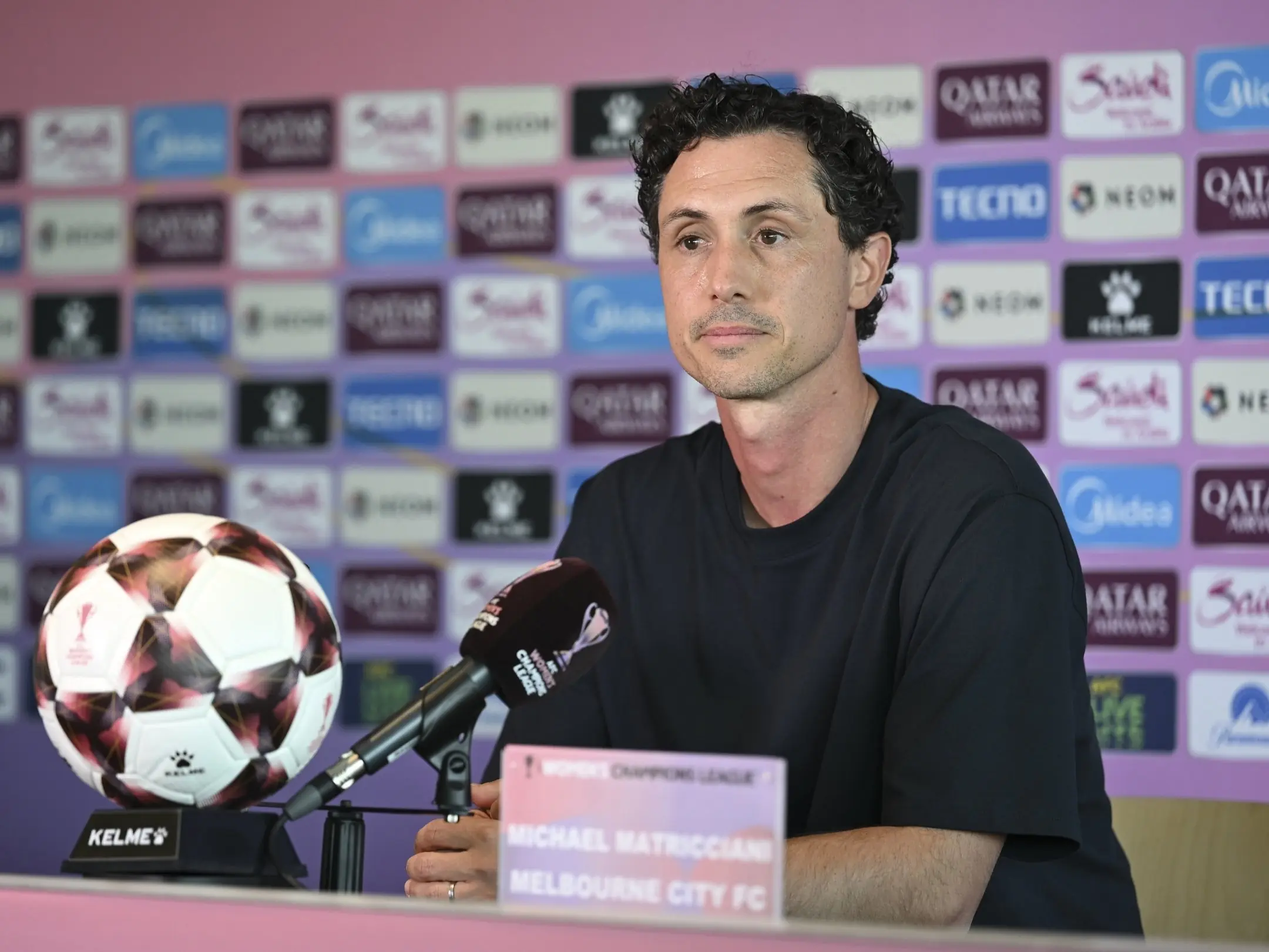 Huấn luyện viên hiện tại của câu lạc bộ bóng đá nữ Melbourne City FC là Michael Matricciani