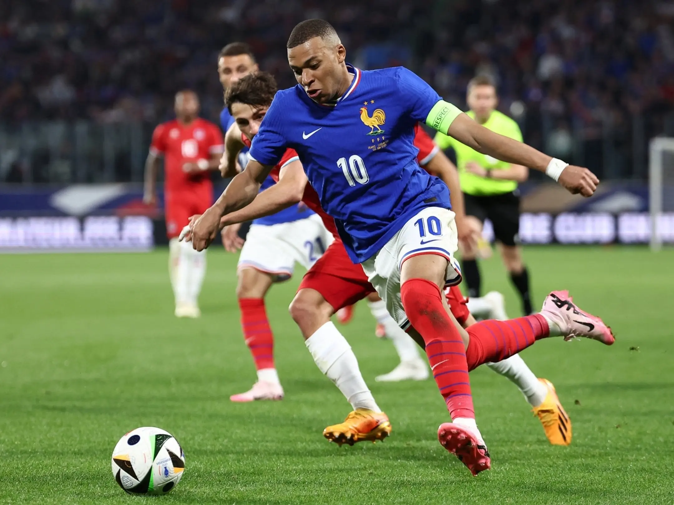 Mbappé được dự đoán sẽ sớm phá kỉ lục ghi bàn và trở thành chân sút xuất sắc nhất cho Les Bleus