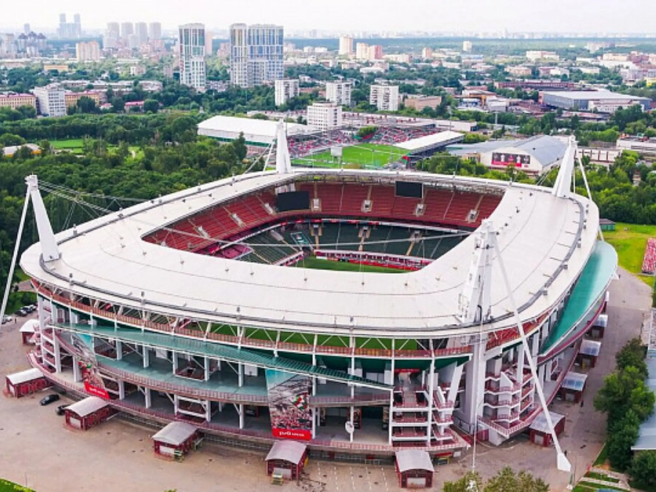 Câu lạc bộ bóng đá Lokomotiv 1929 Sofia: Khúc dạo đầu giữa sương mù và những tiếng còi tàu 4 Sân nhà của câu lạc bộ bóng đá Lokomotiv 1929 Sofia là sân vận động Lokomotiv