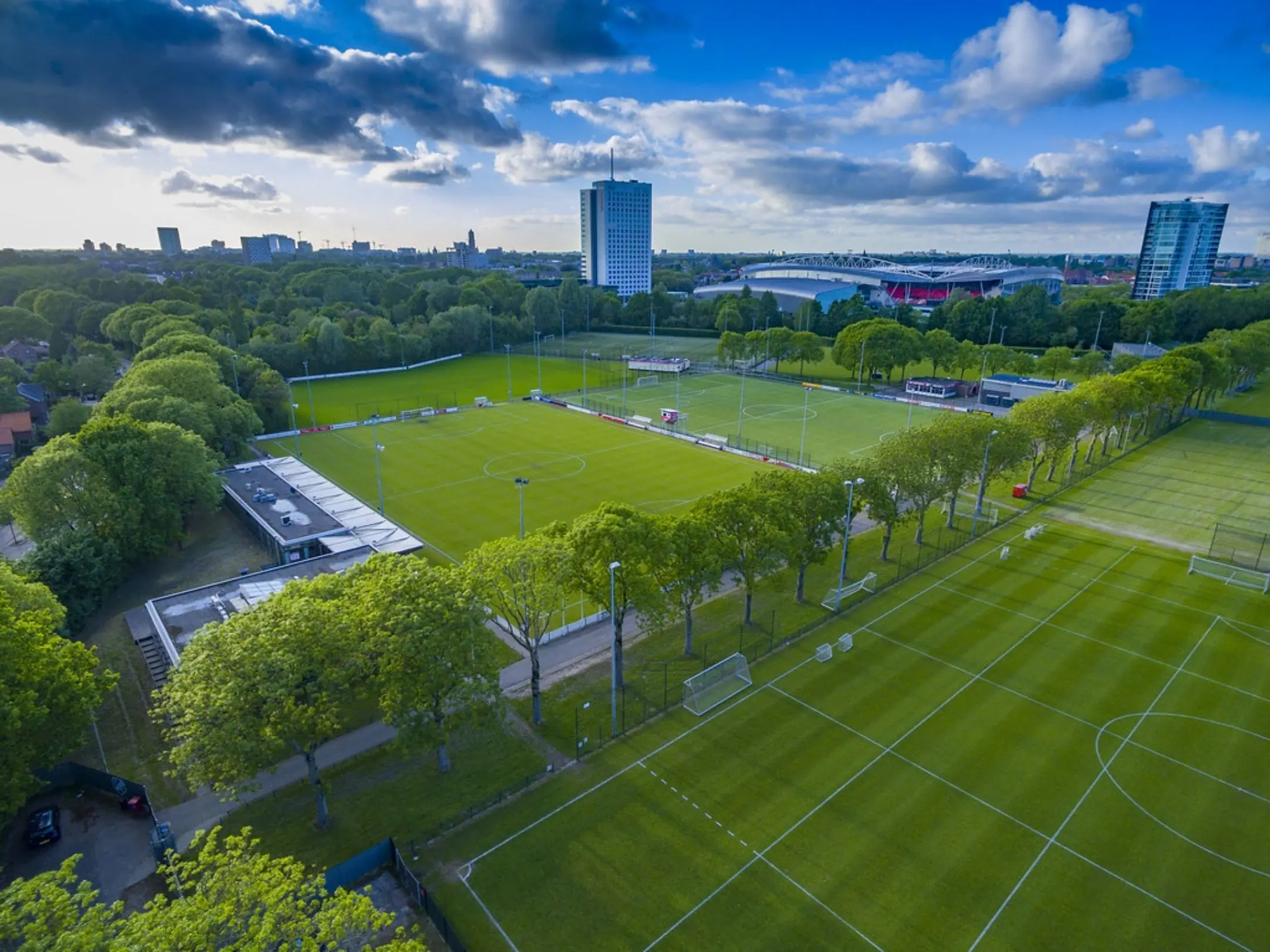 Sân nhà của câu lạc bộ bóng đá Utrecht II là sân vận động Sportcomplex Zoudenbalch
