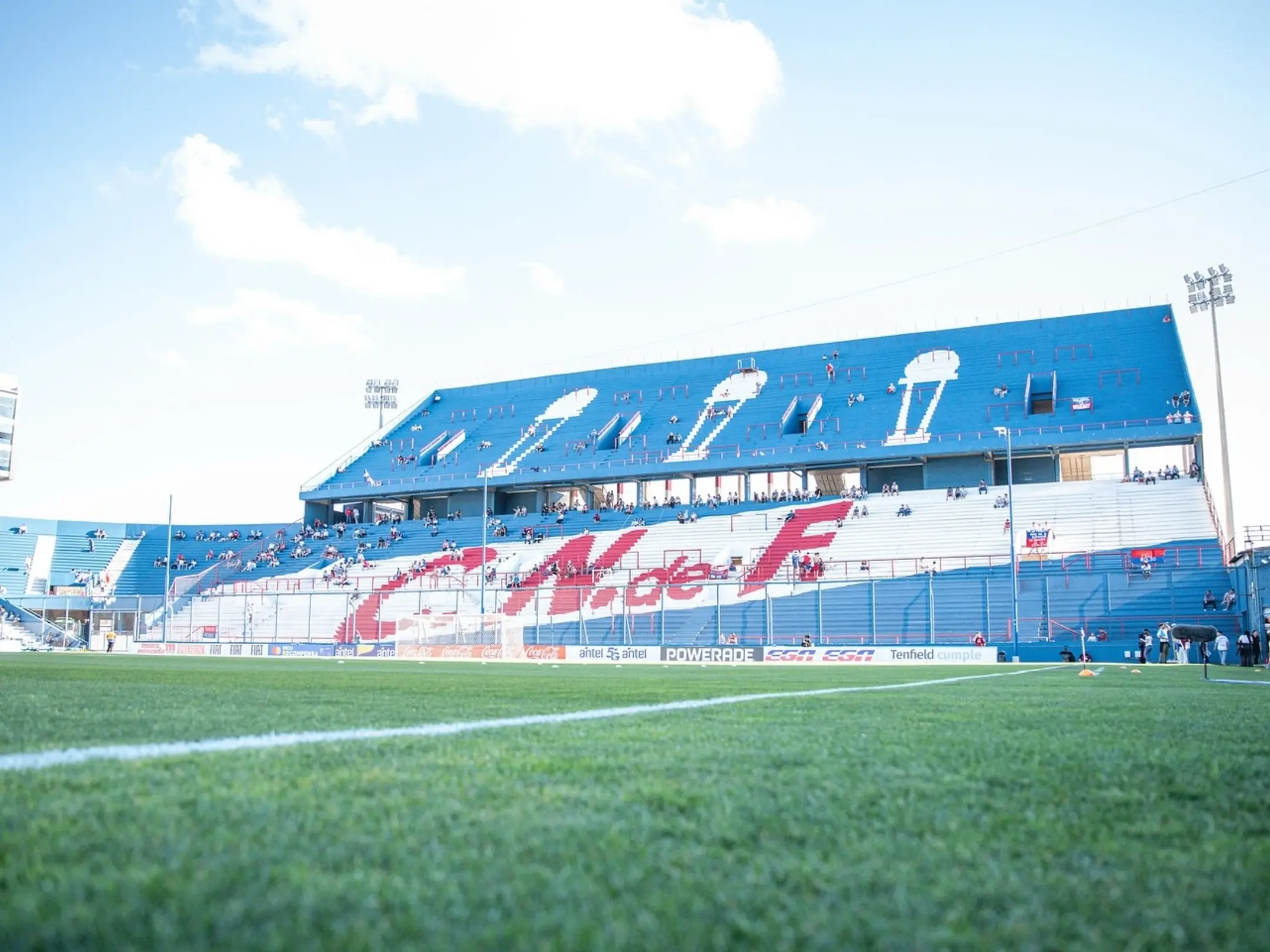 Sân vận động Estadio Arquitecto Antonio Eleuterio Ubilla là một trong những sân đẹp nhất tại Uruguay