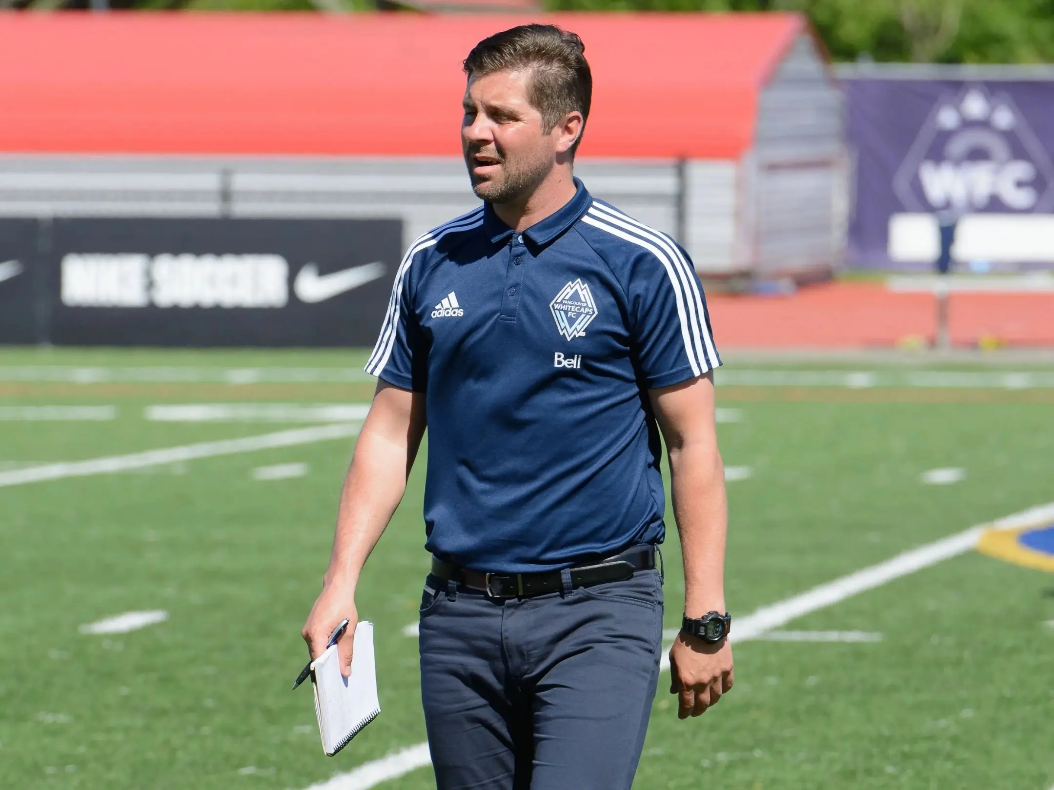 Huấn luyện viên của câu lạc bộ Vancouver Whitecaps 2 là Rich Fagan.